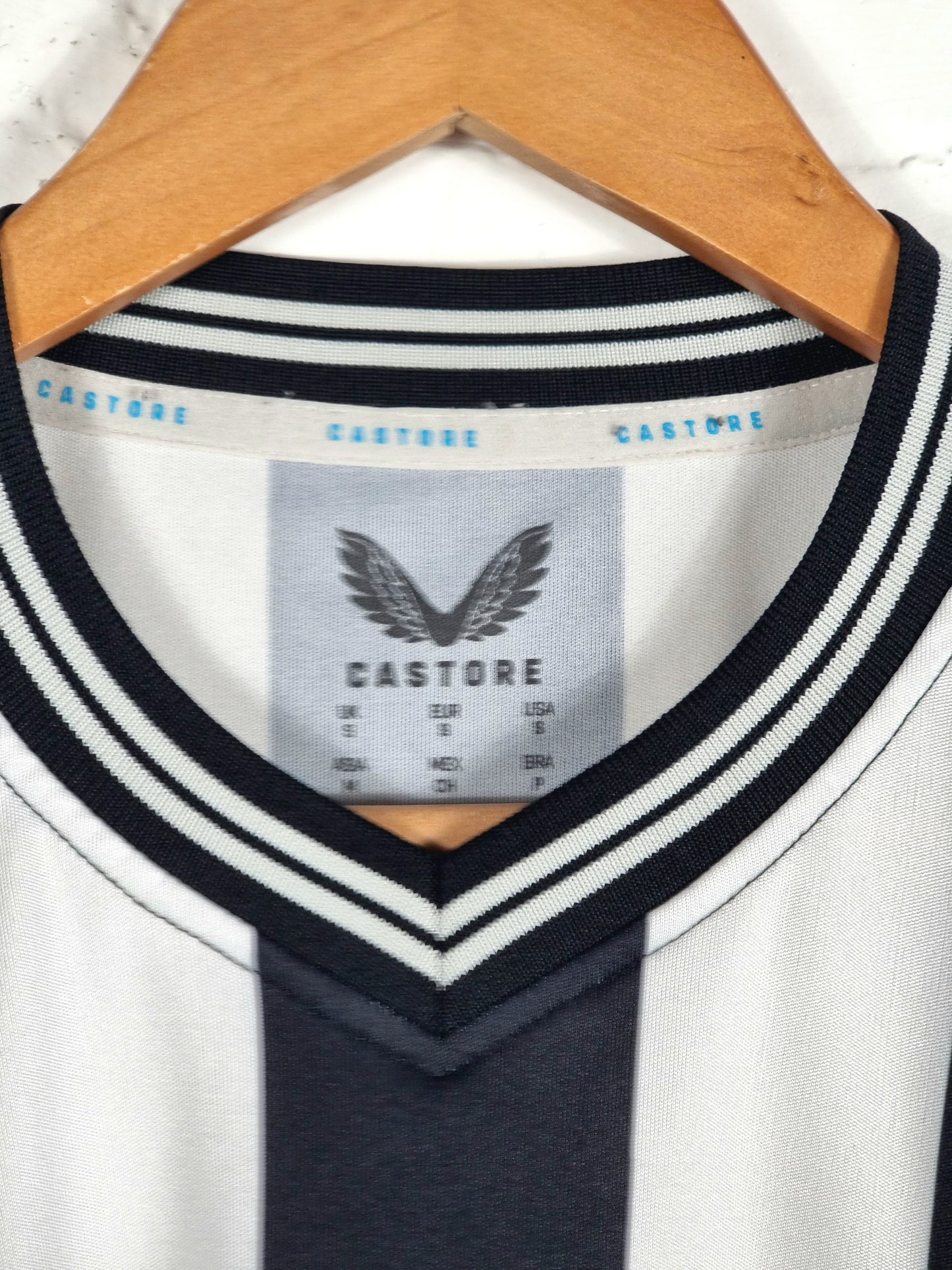 Castore Newcastle United 2023/24 Home Football Shirt Small