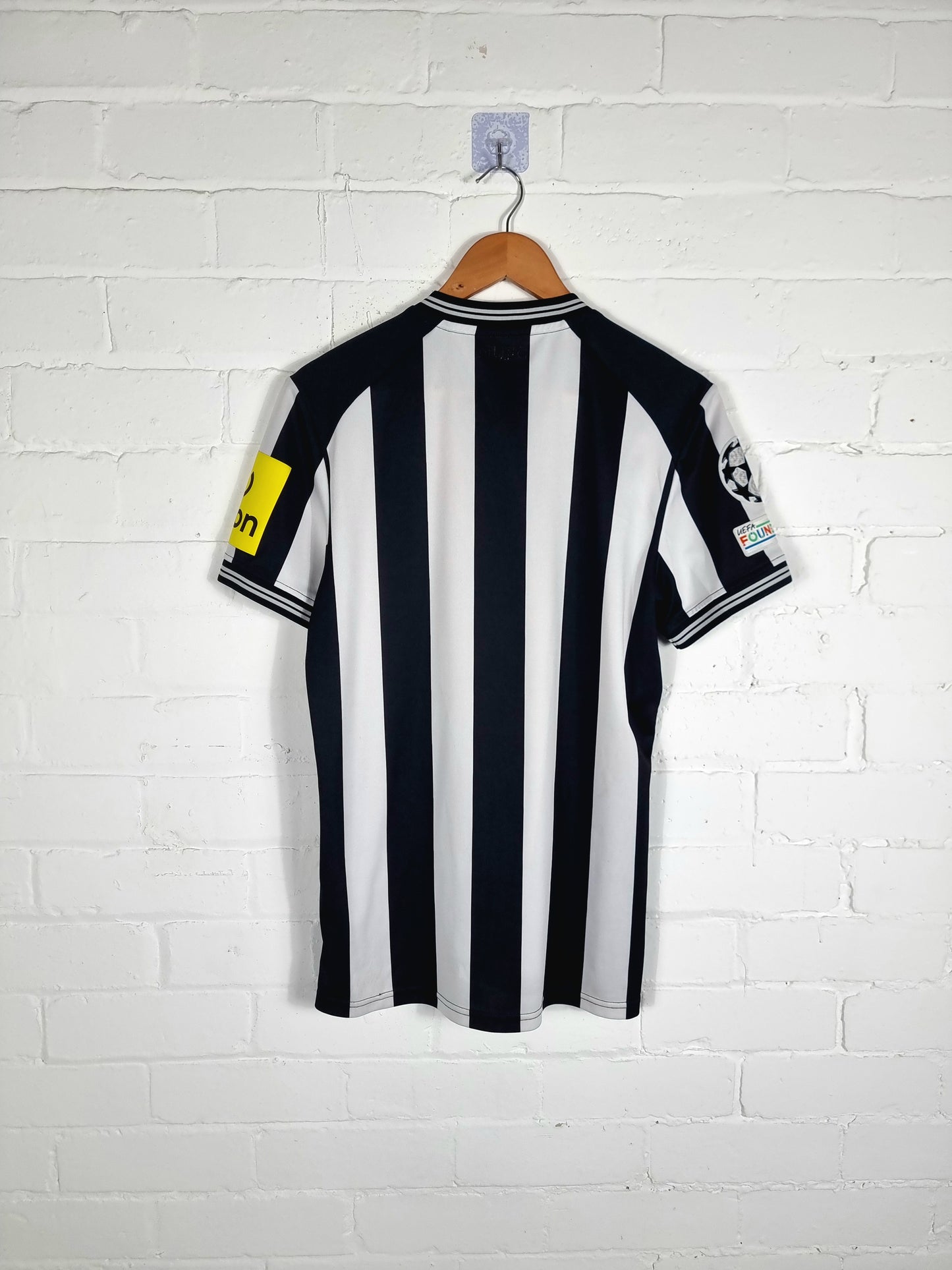 Castore Newcastle United 2023/24 Home Football Shirt Small