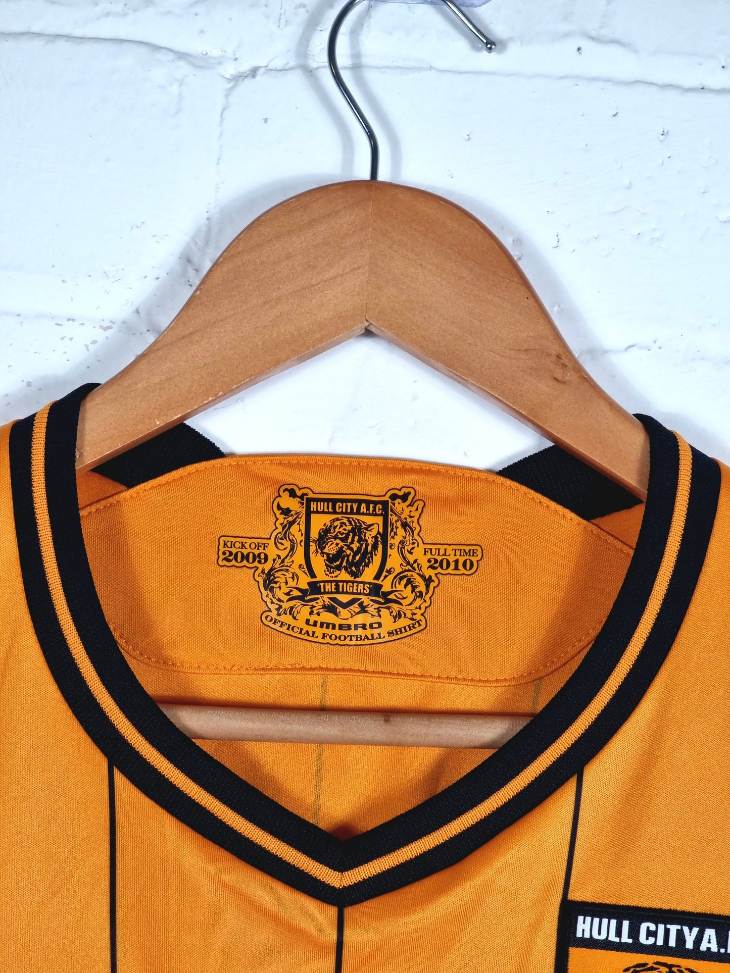Umbro Hull City 2009/10 Home Shirt Large