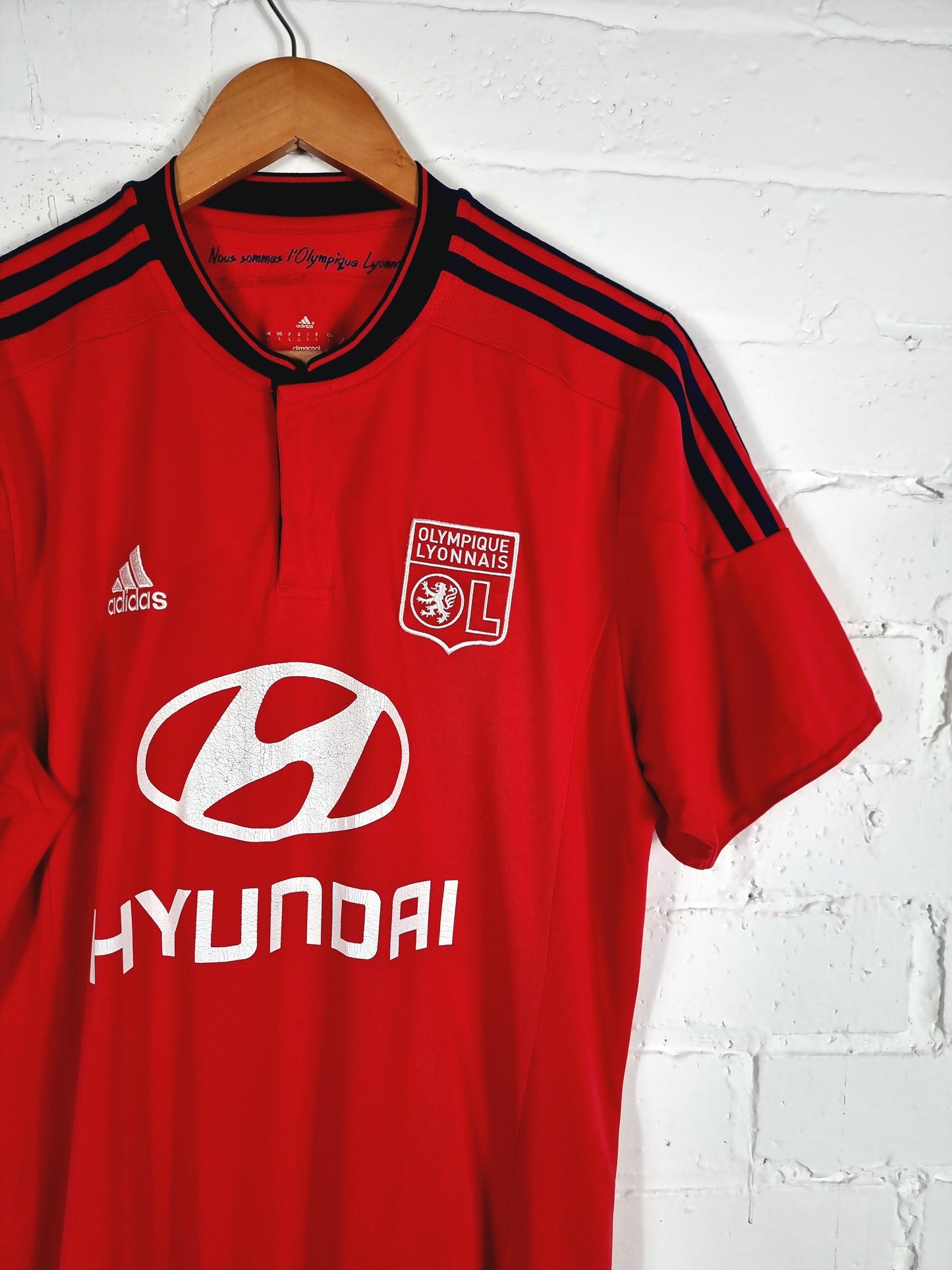 Adidas Lyon 2015/16 Away Shirt Large