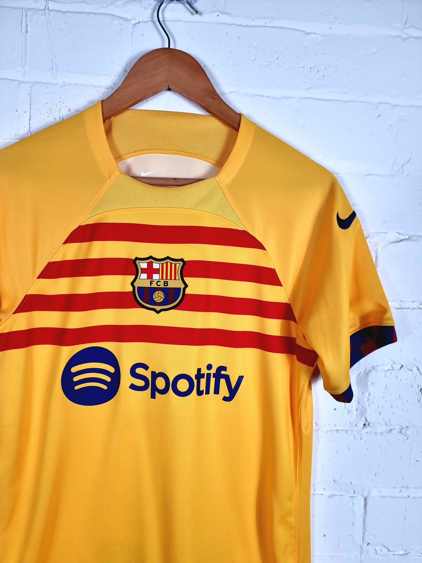 Nike Barcelona 2022/23 Fourth Shirt Small
