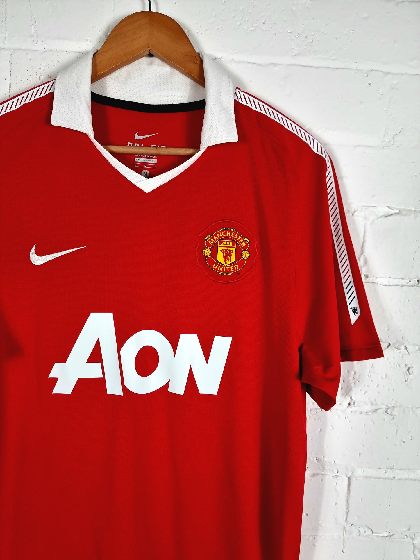 Nike Manchester United 2010/11 Home Shirt Medium