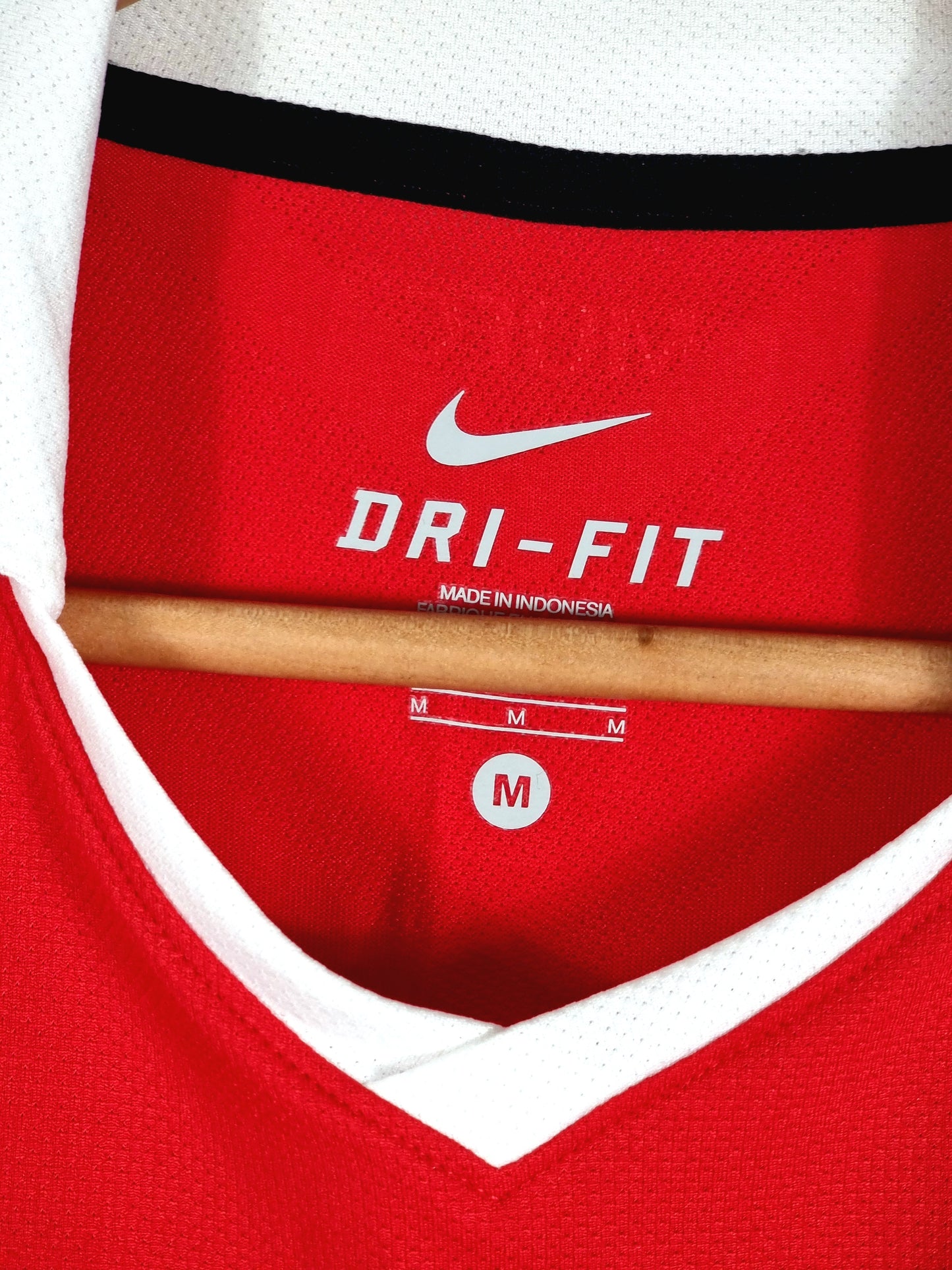 Nike Manchester United 2010/11 Home Shirt Medium