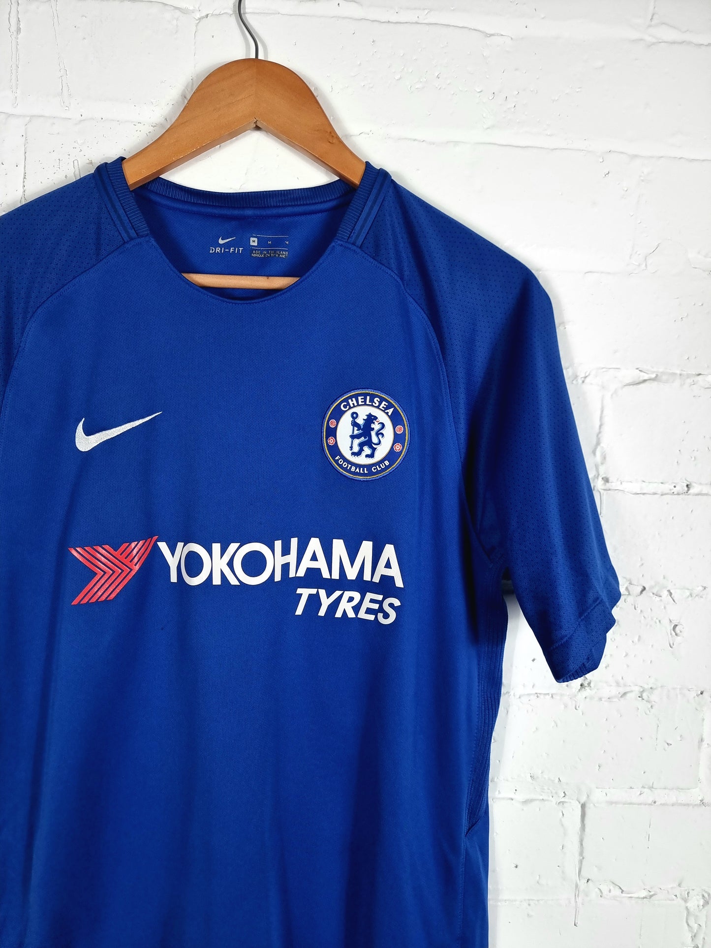 Nike Chelsea 2017/18 Home Shirt Medium