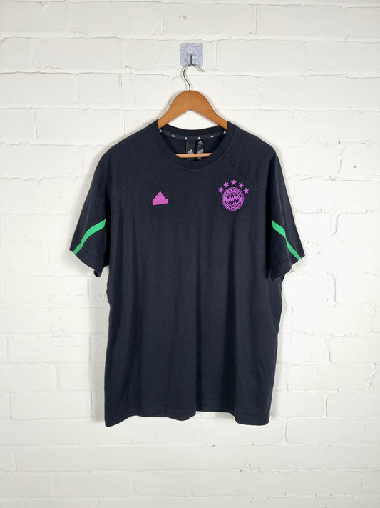 Adidas Bayern Munich 2023/24 Leisure Cotton T-Shirt Large