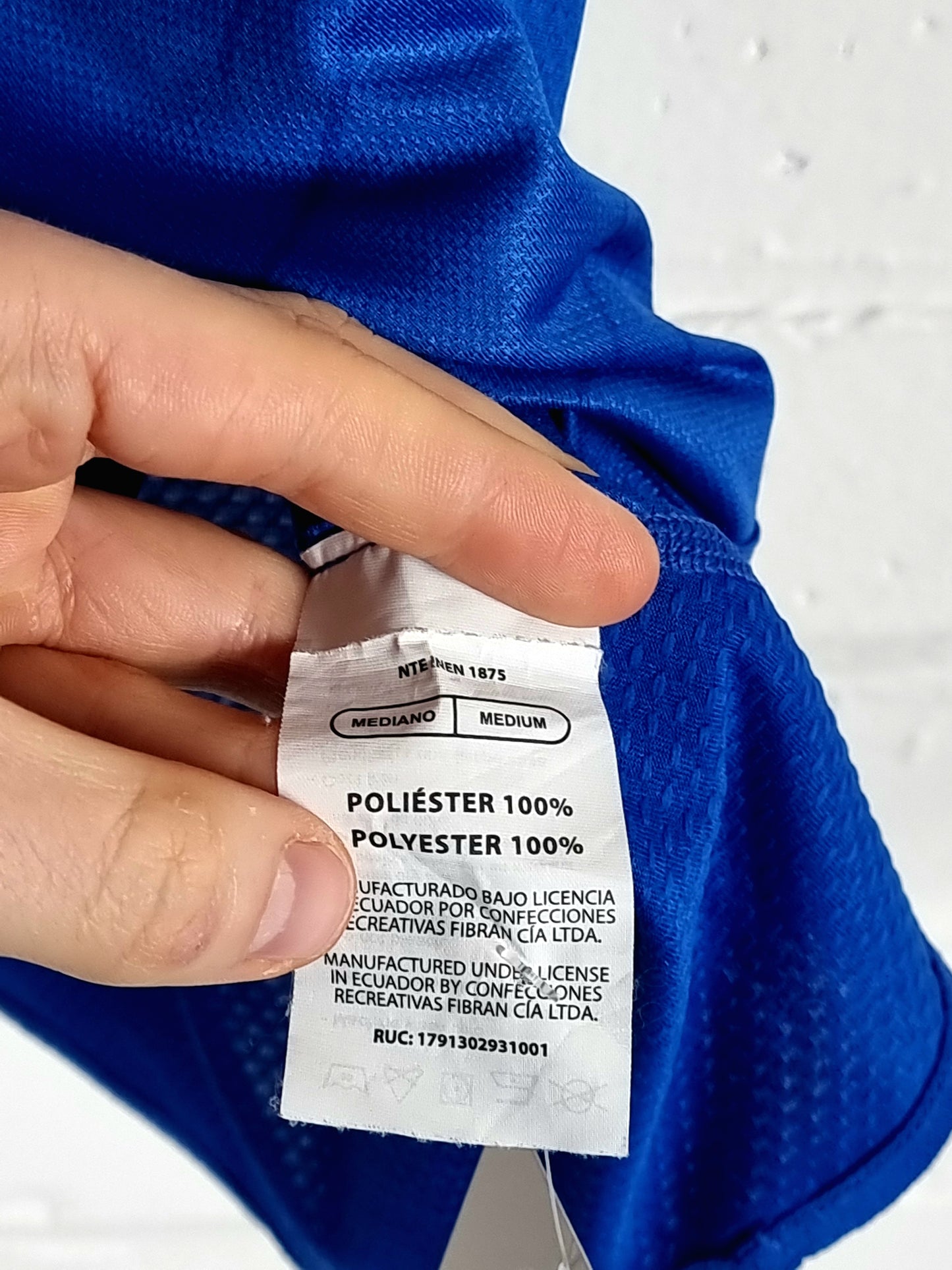 Marathon Ecuador 2014/2015 Away Shirt Medium