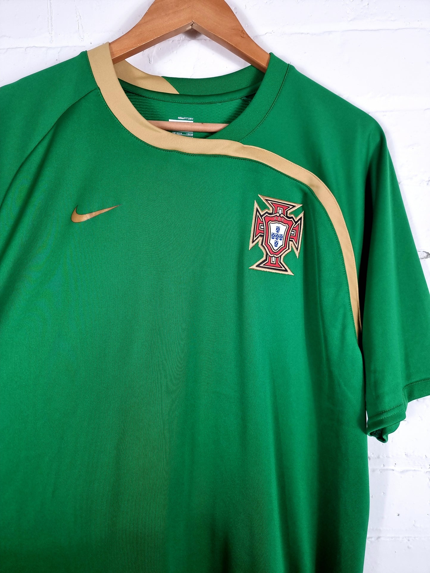 Nike Portugal 2008/10 Training Shirt Large