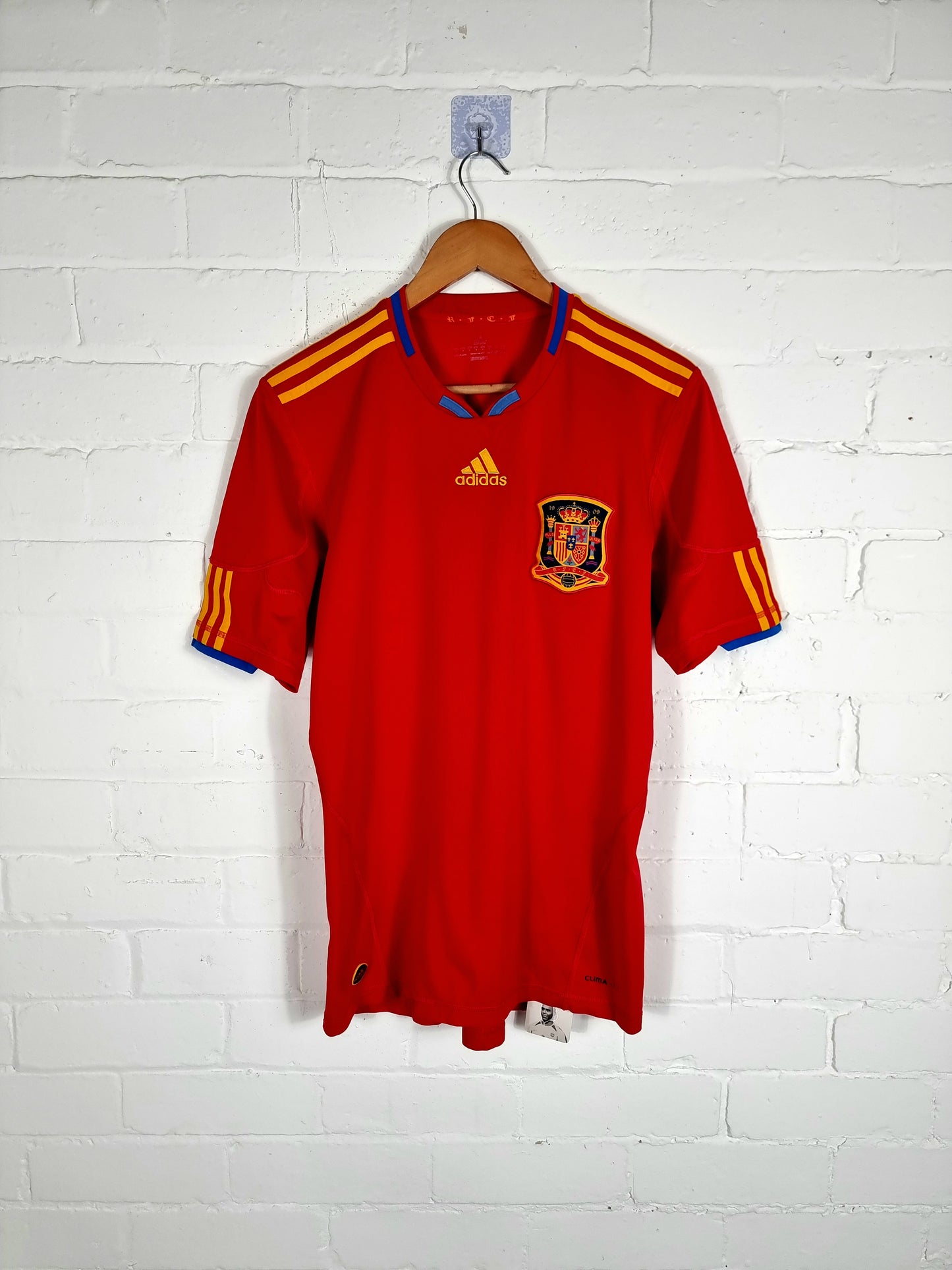 Adidas Spain 2010/11 Home Shirt Medium