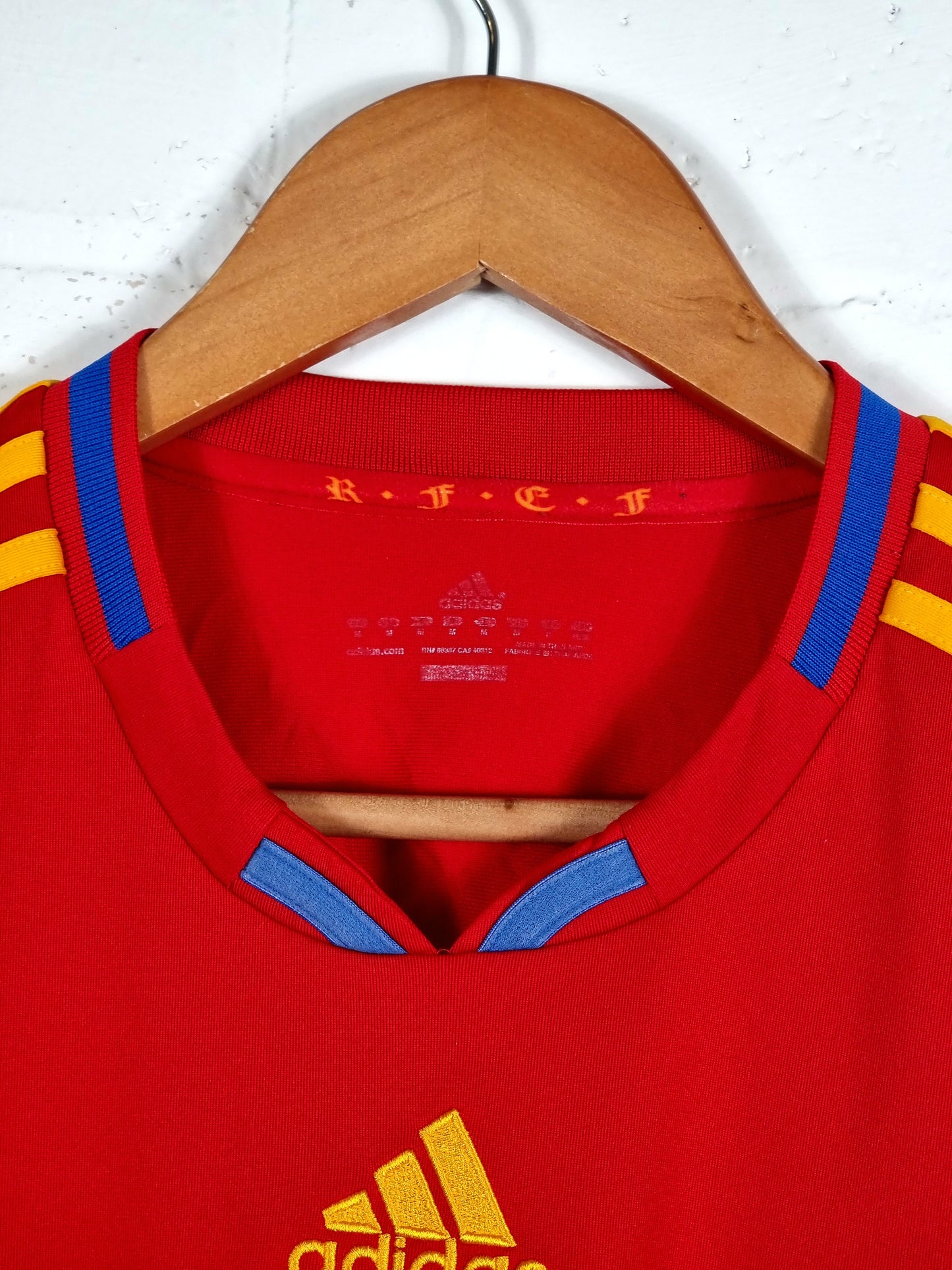 Adidas Spain 2010/11 Home Shirt Medium