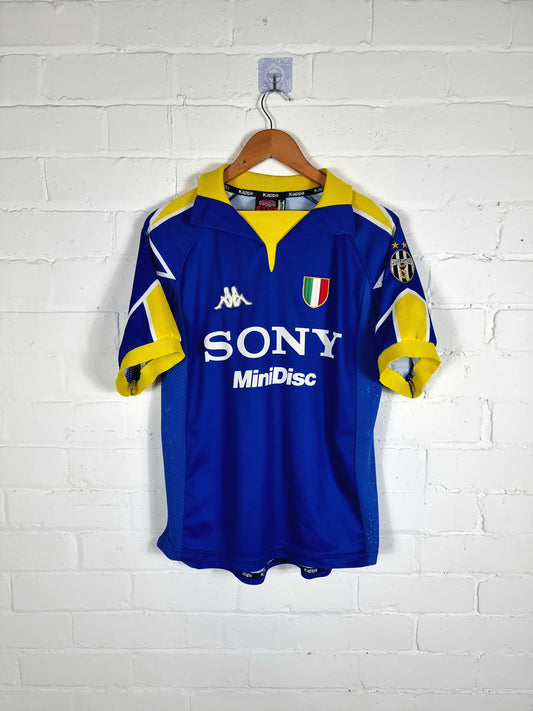Kappa Juventus 1997/98 Away Shirt Small