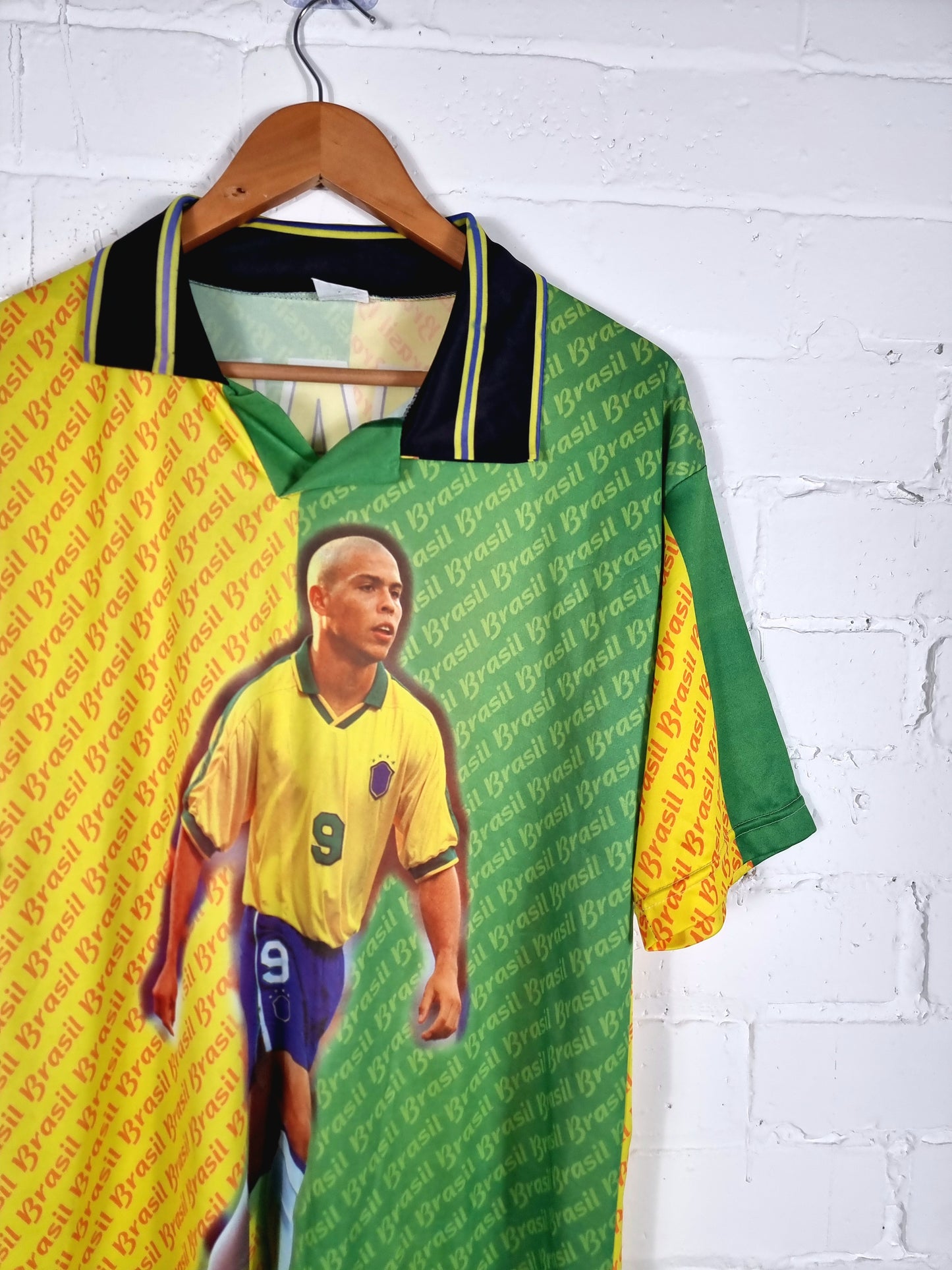 Brazil 1997/98 Bootleg Ronaldo Graphic Print Football Shirt Large