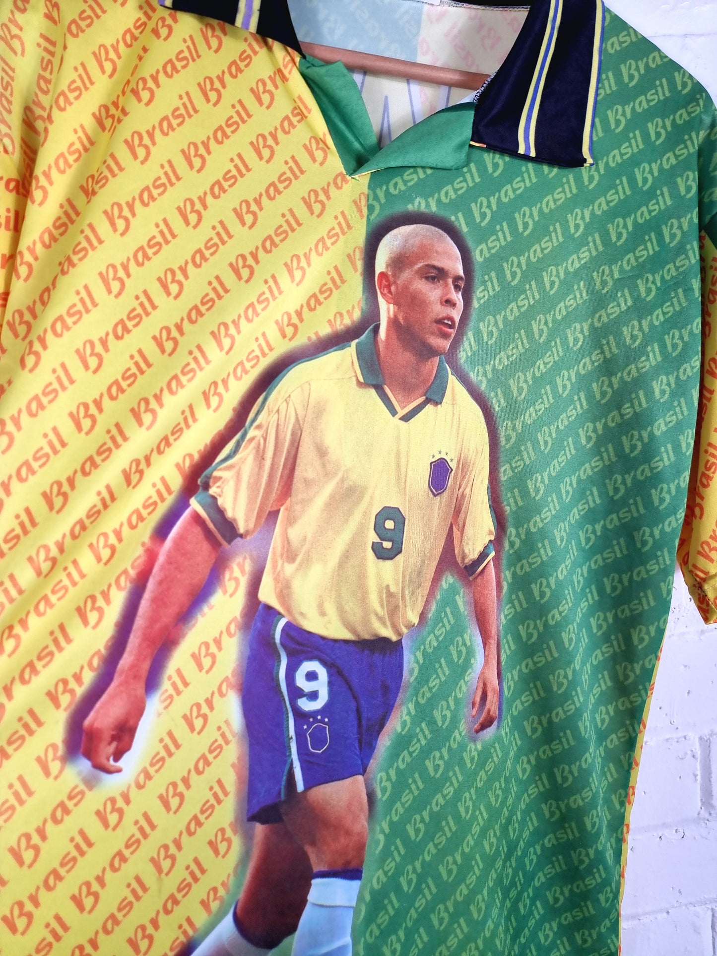 Brazil 1997/98 Bootleg Ronaldo Graphic Print Football Shirt Large