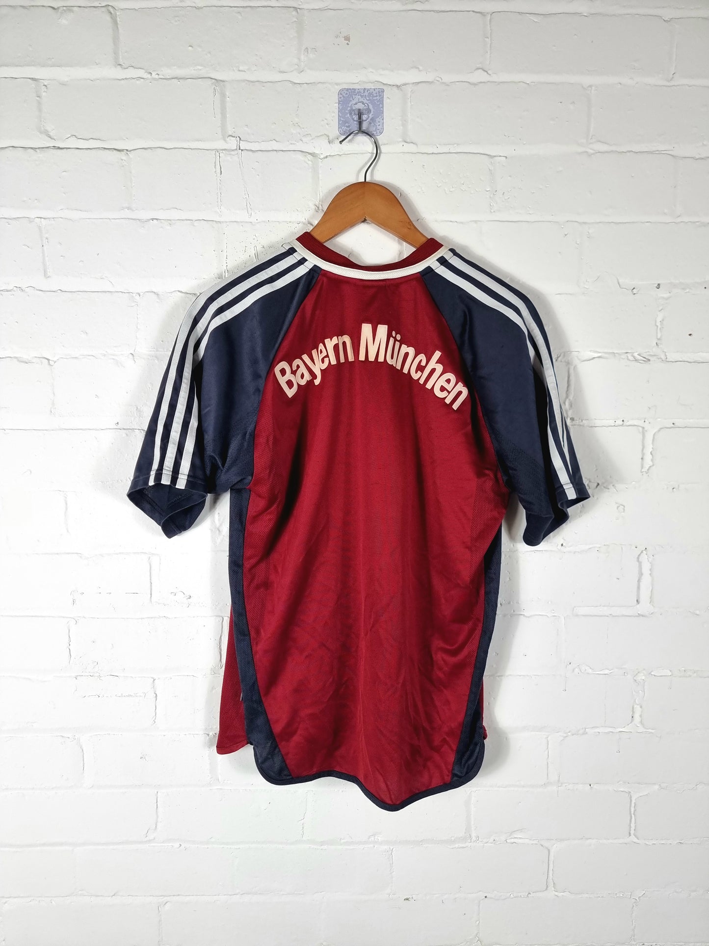 Adidas Bayern Munich 2001/02 Home Shirt Small