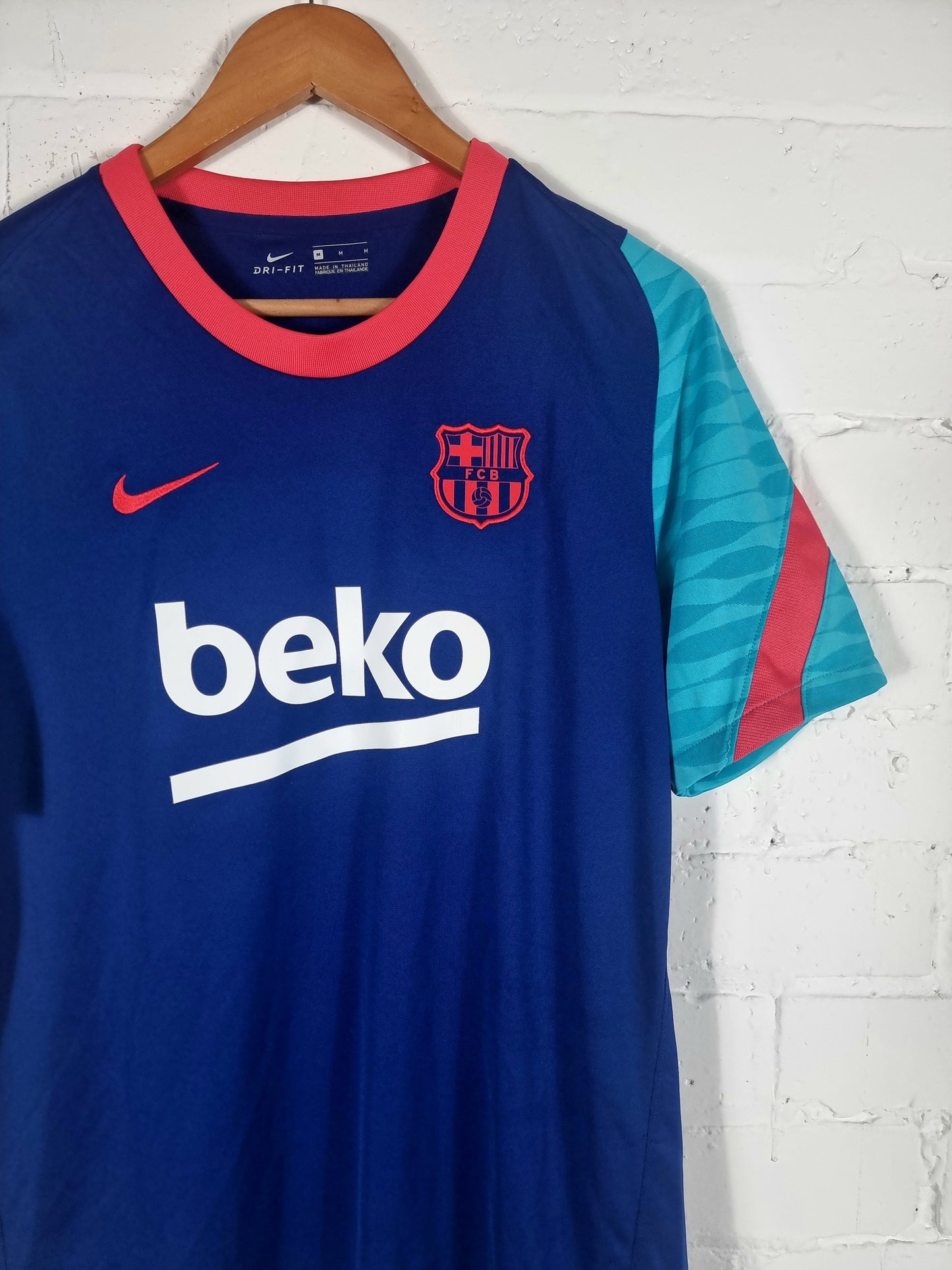 Nike Barcelona 2021/22 Training Shirt Medium