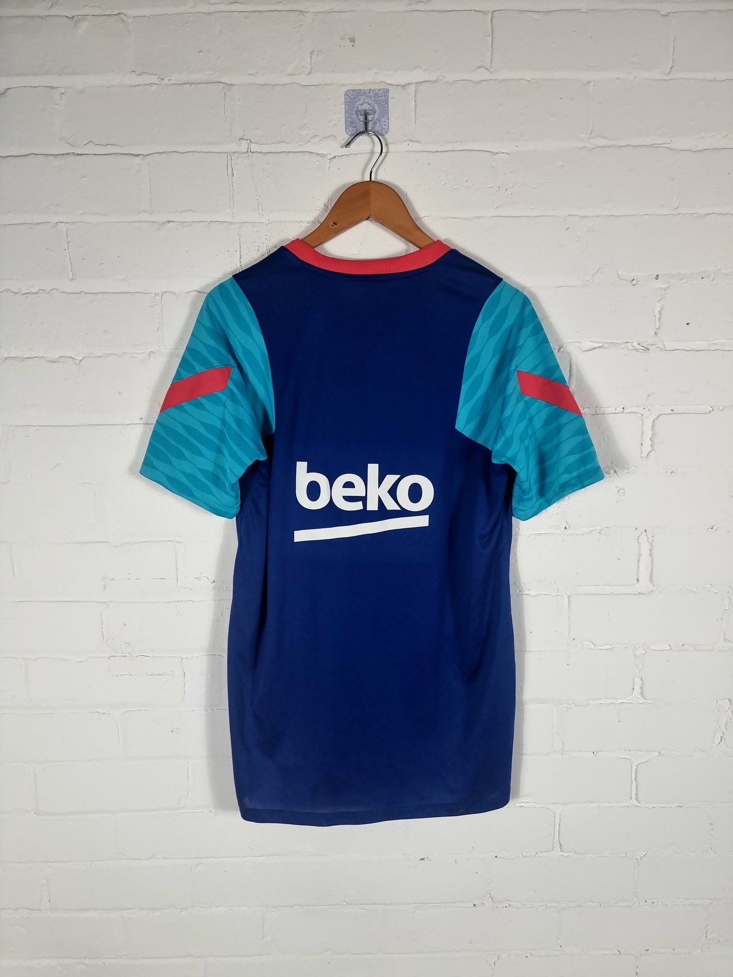 Nike Barcelona 2021/22 Training Shirt Medium