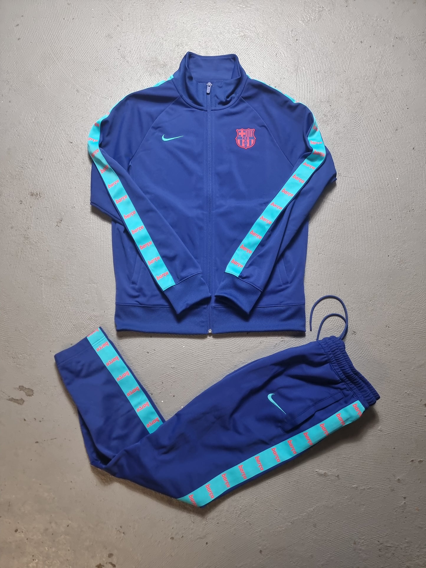 Nike Barcelona 2021/2022 Full Tracksuit Medium