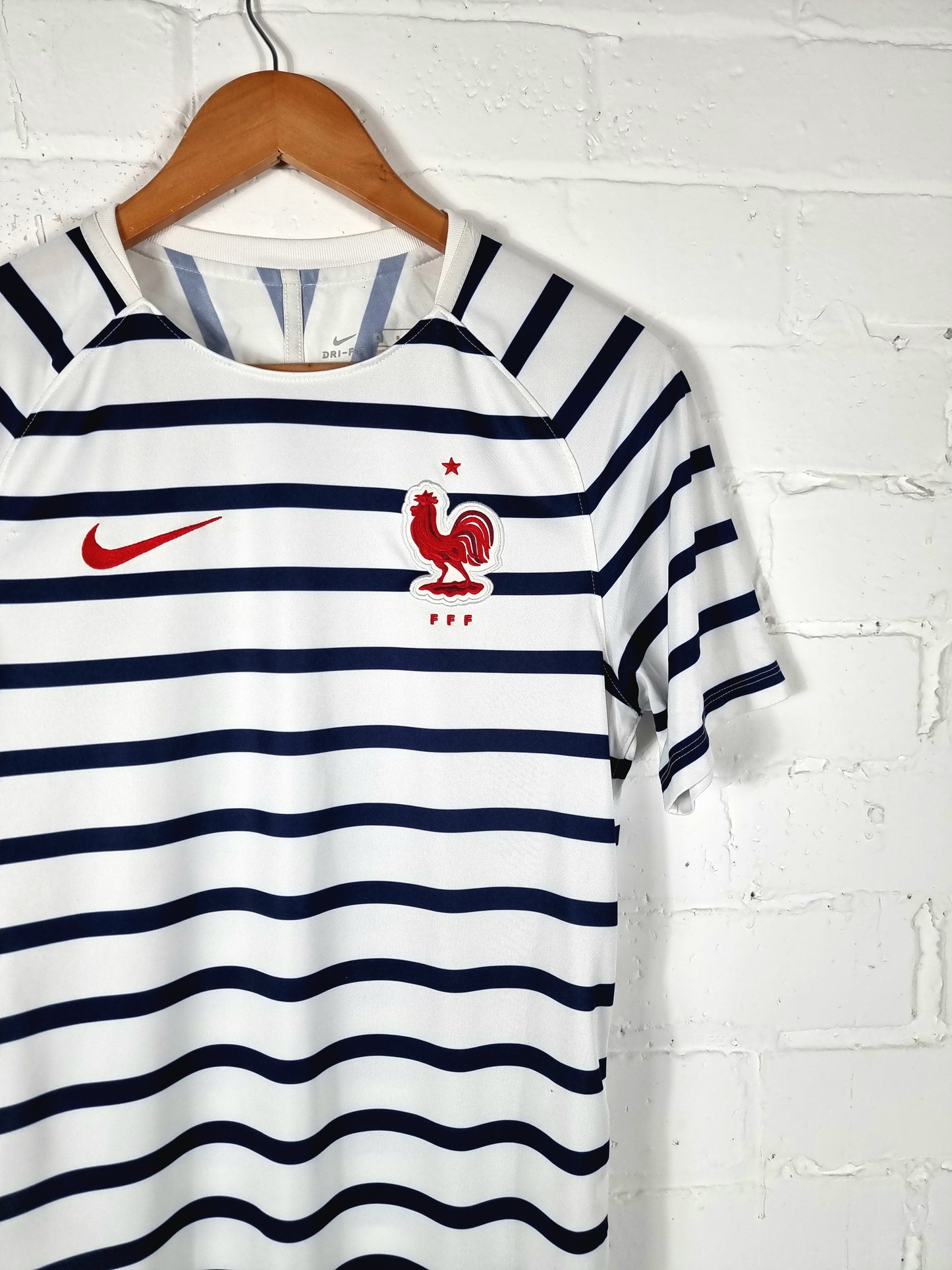 Nike France 208/19 Training Shirt Small