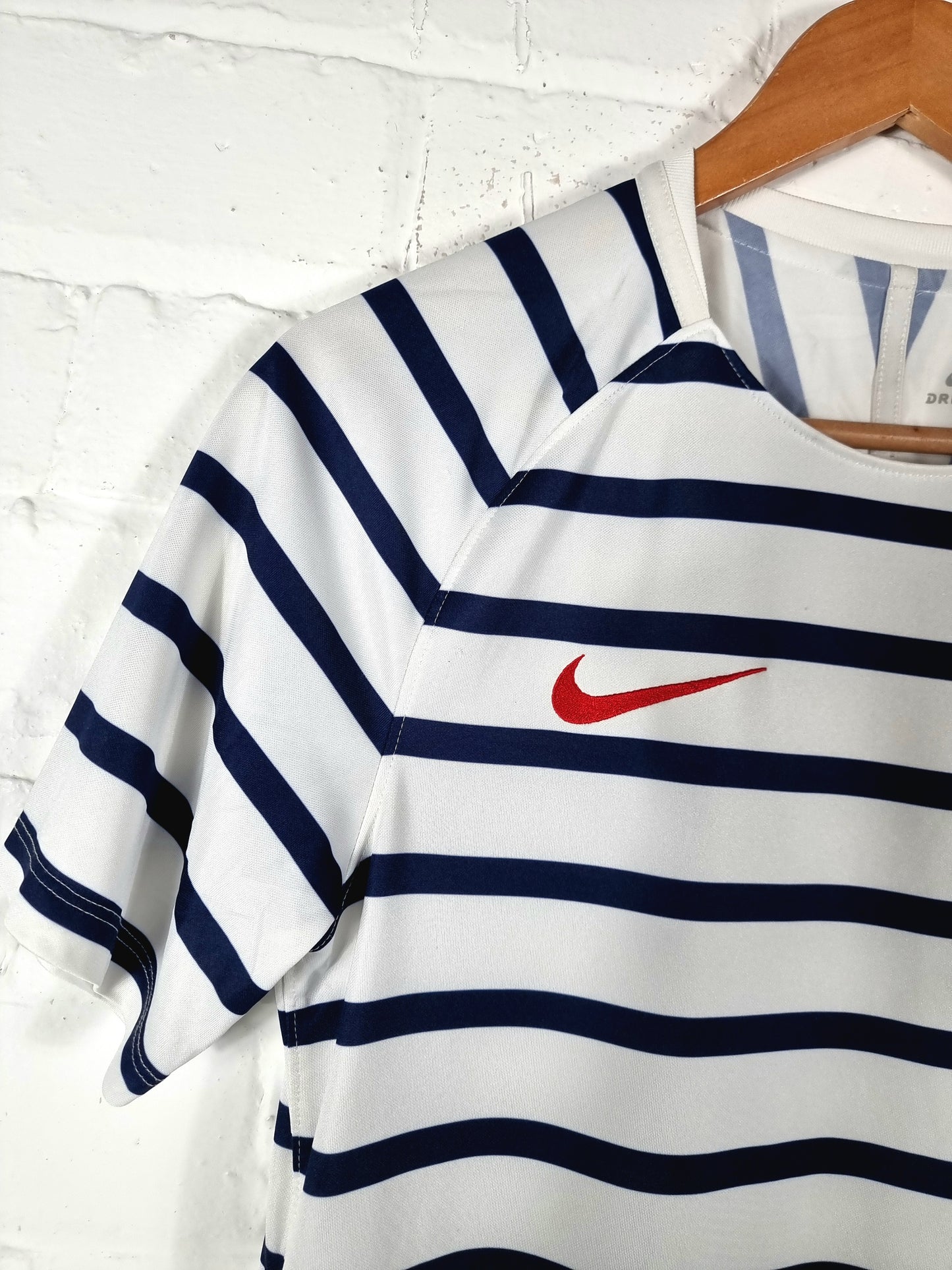 Nike France 208/19 Training Shirt Small