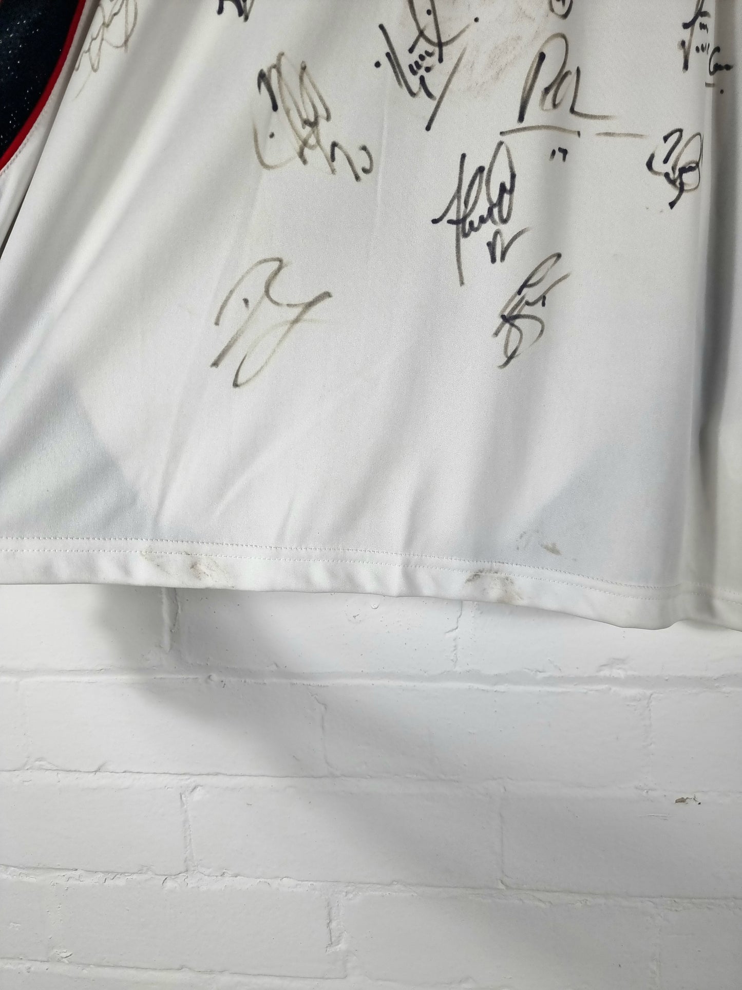 Le Coq Sportif Sheffield United 2005/2007 Deadstock Squad Signed Away Shirt Large