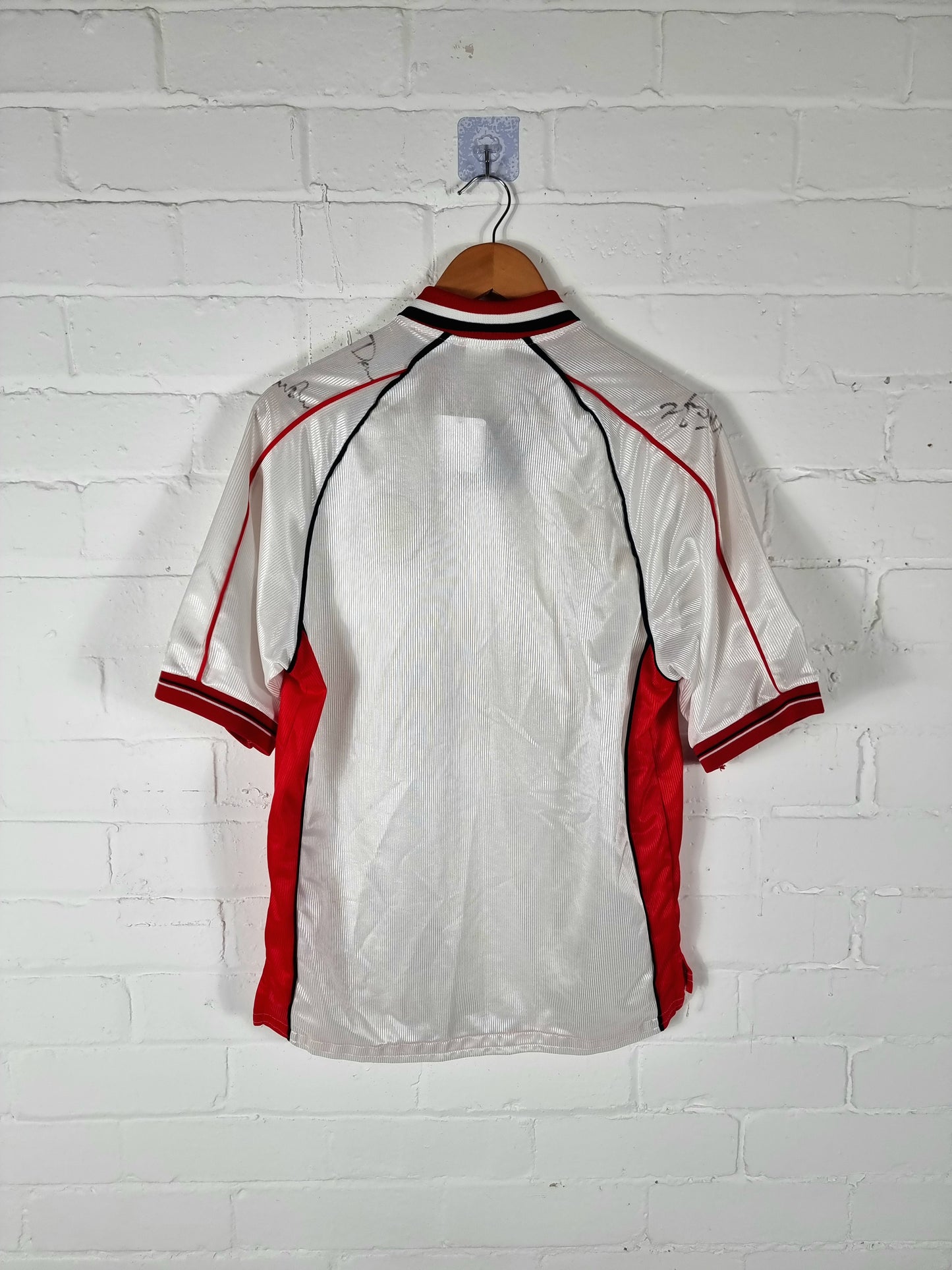 Le Coq Sportif Sheffield United 1999/00 Signed Away Shirt Small