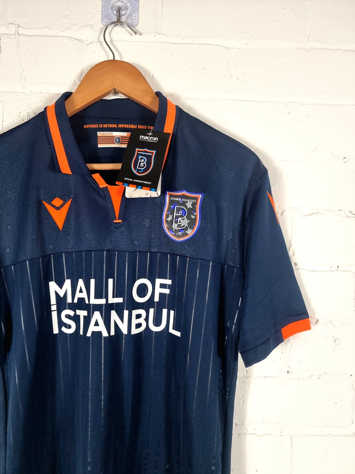 Macron Instanbul Basaksehir 2019/20 BNWT Away Shirt Large