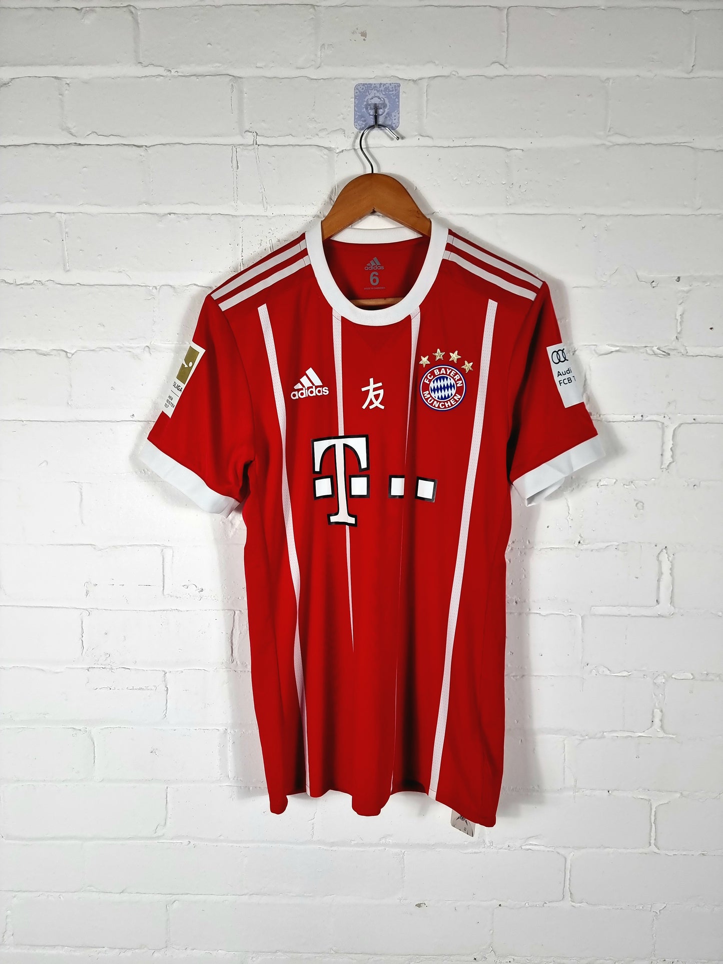 Adidas Bayern Munich 2017/18 'Robben 10' Match Prepared Squad Signed Audi Tour Home Shirt 6 Medium