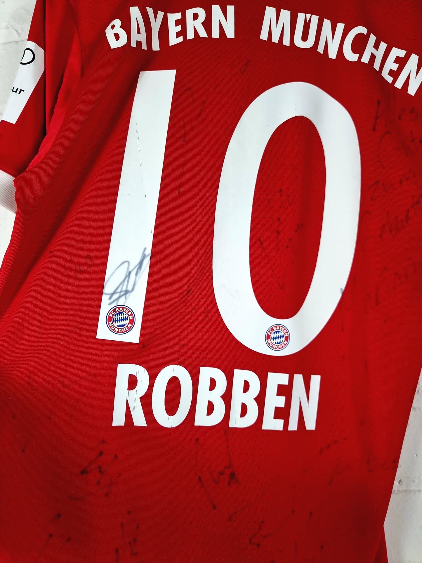 Adidas Bayern Munich 2017/18 'Robben 10' Match Prepared Squad Signed Audi Tour Home Shirt 6 Medium