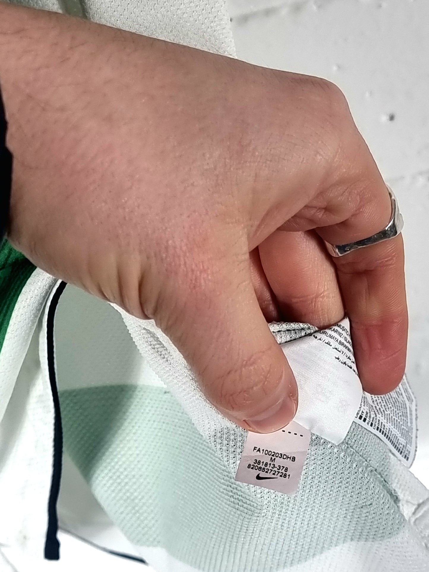 Nike Celtic 2010/12 Home Shirt Medium