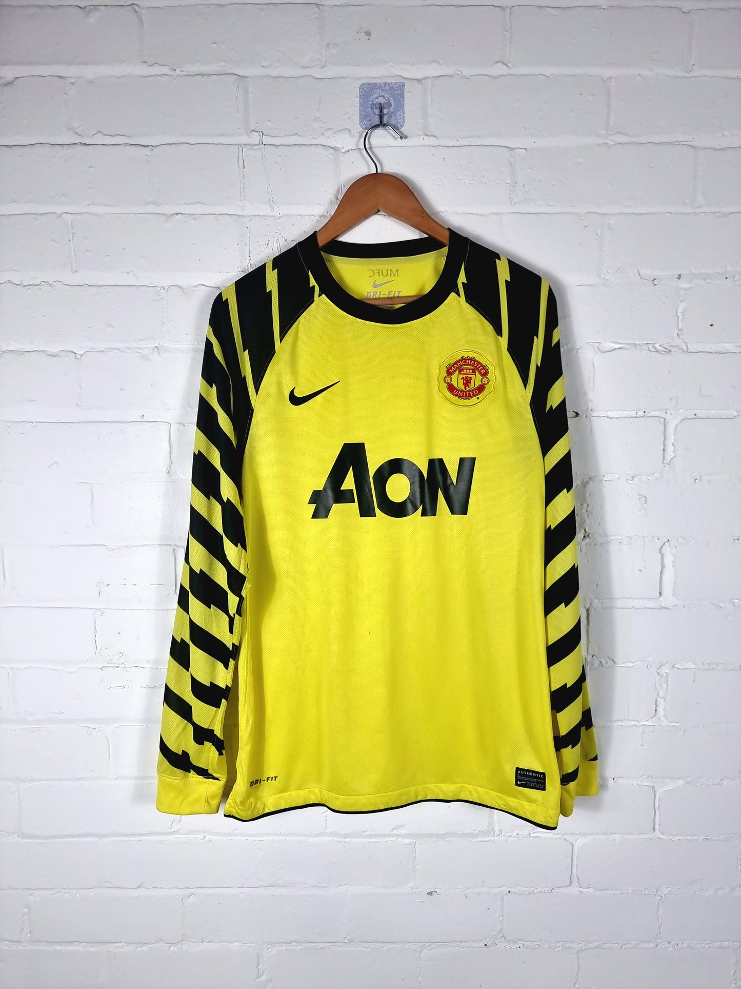 Nike Manchester United 2010/11 Long Sleeve Shirt Medium