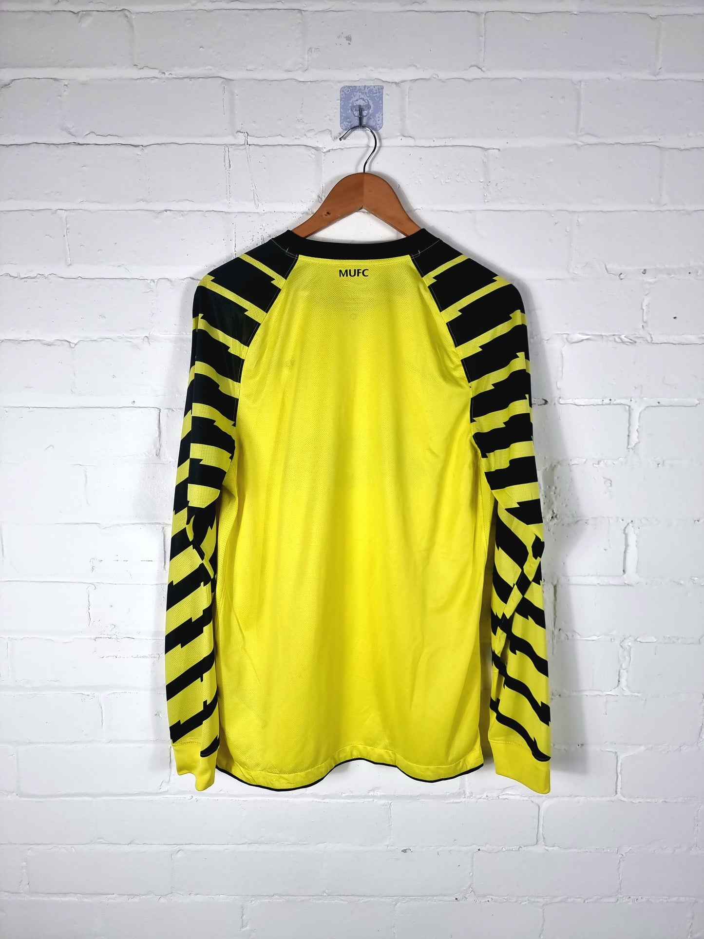 Nike Manchester United 2010/11 Long Sleeve Shirt Medium