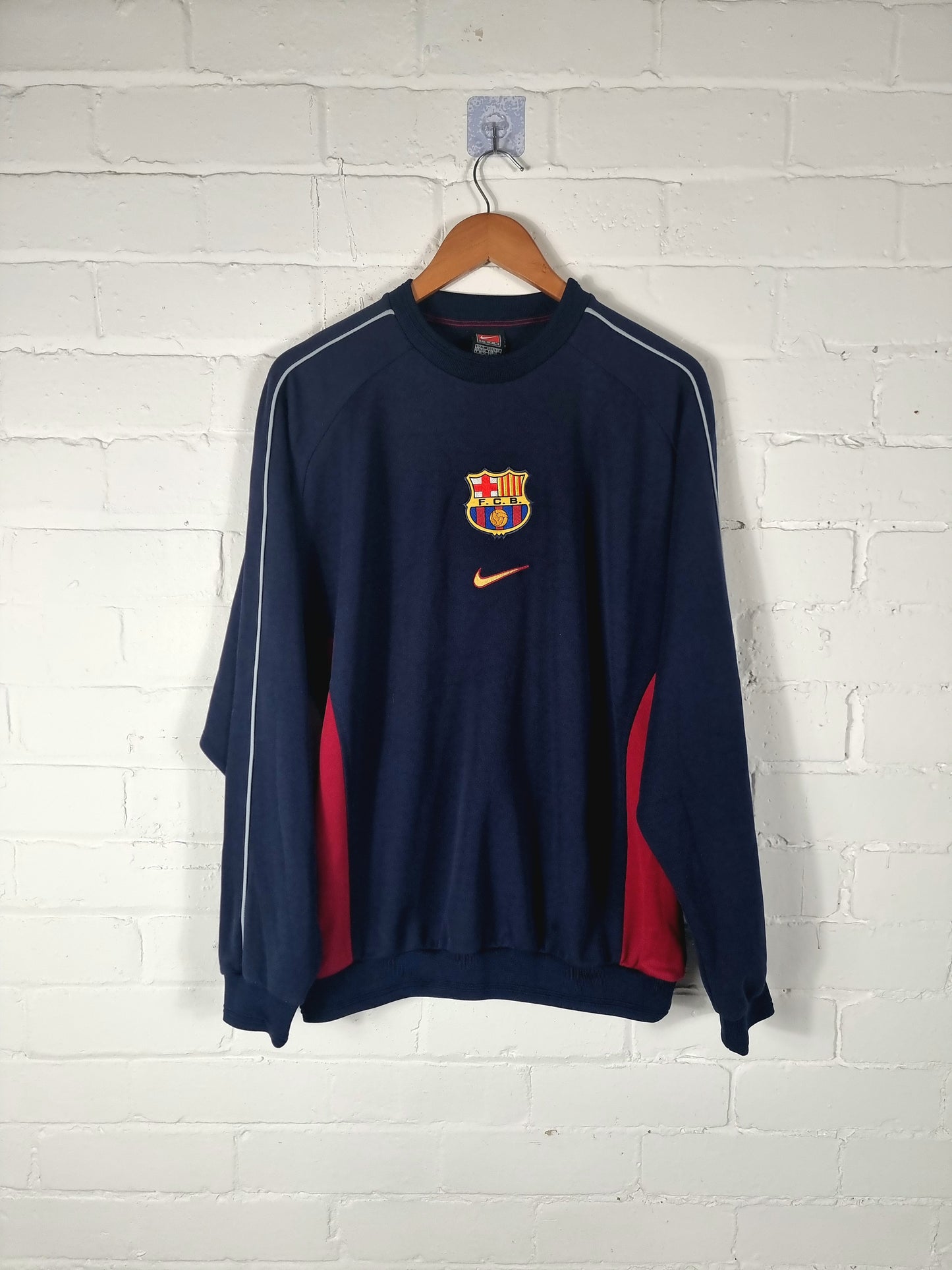 Nike Barcelona 1999/00 Training Sweatshirt Medium