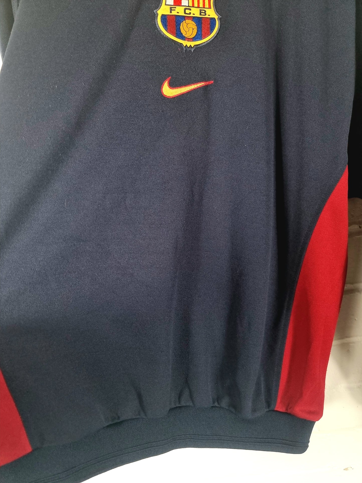 Nike Barcelona 1999/00 Training Sweatshirt Medium