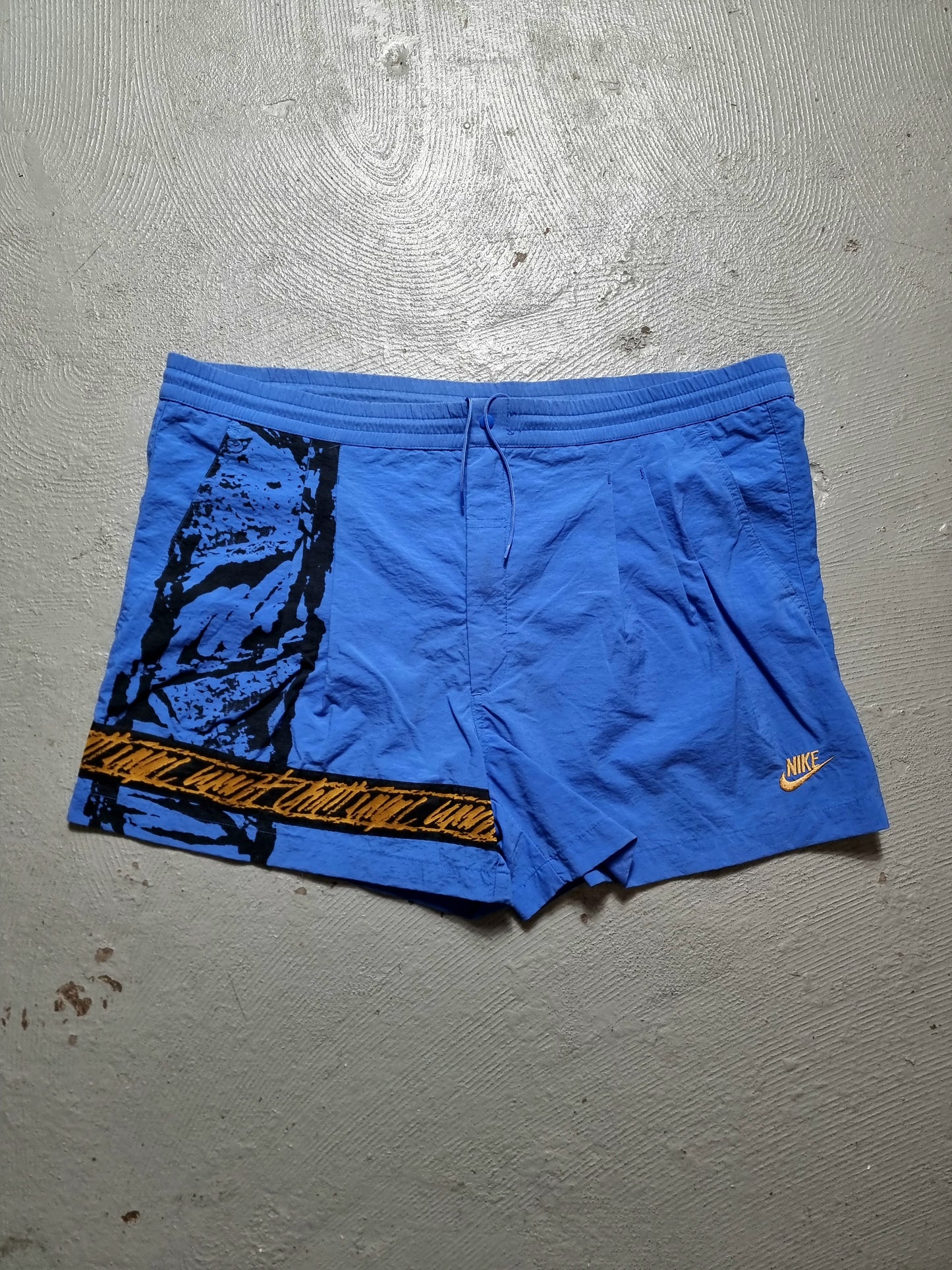 Nike 1990s Vintage Challenge Court Tennis Shorts Large