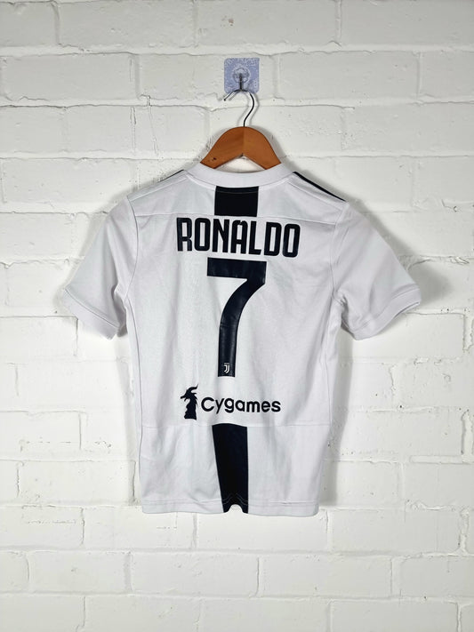 Adidas Juventus 2018/19 'Ronaldo 7' Home Shirt Youth Medium