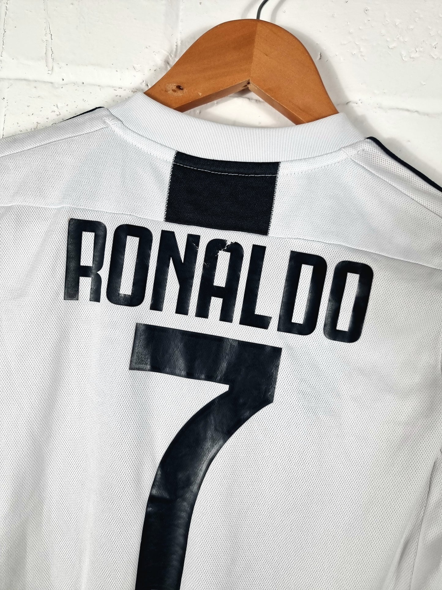 Adidas Juventus 2018/19 'Ronaldo 7' Home Shirt Youth Medium