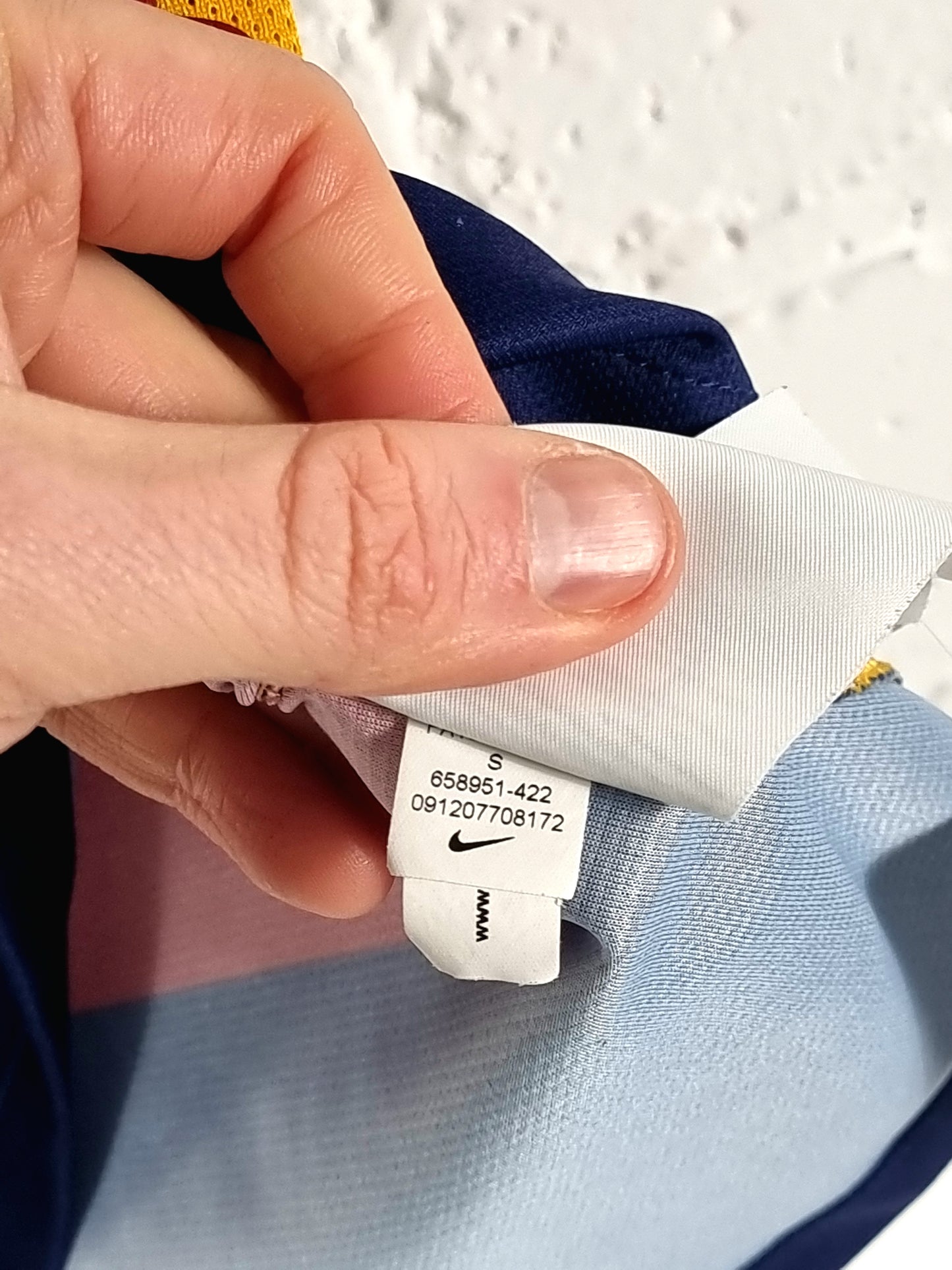 Nike Barcelona 2015/16 'Pique 3' Women's Home Shirt Small