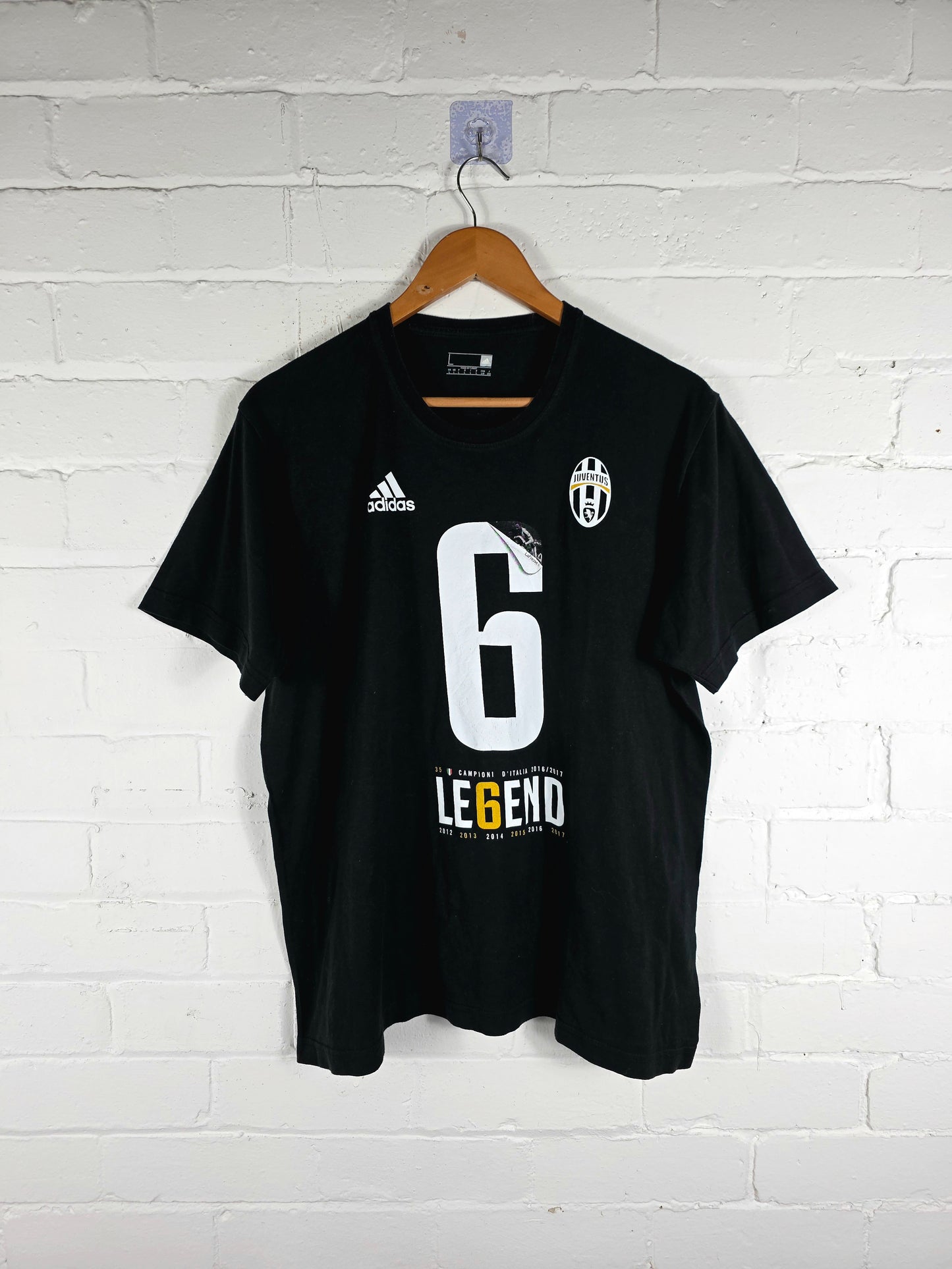 Adidas Juventus 2016/17 Cotton Legend Graphic T-Shirt Large