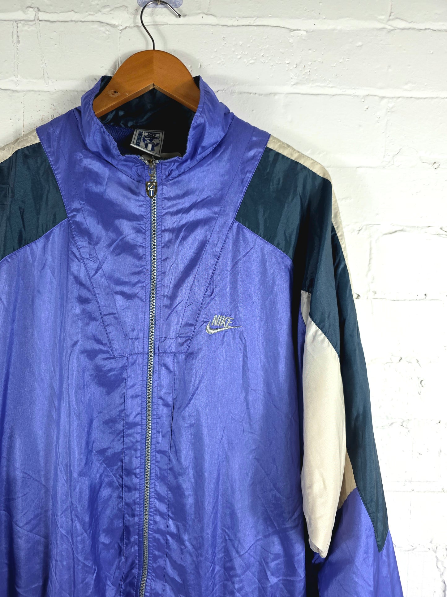 Nike International 1990s Vintage Windbreaker Jacket Large