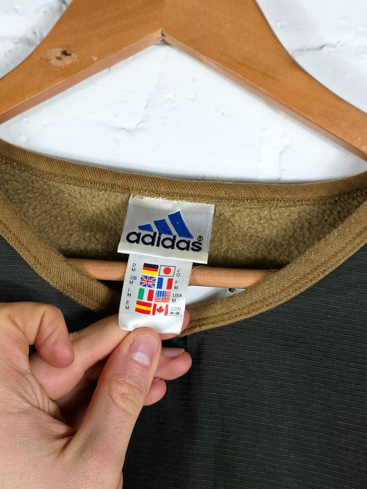 Adidas 1990s Technical Sweatshirt Medium