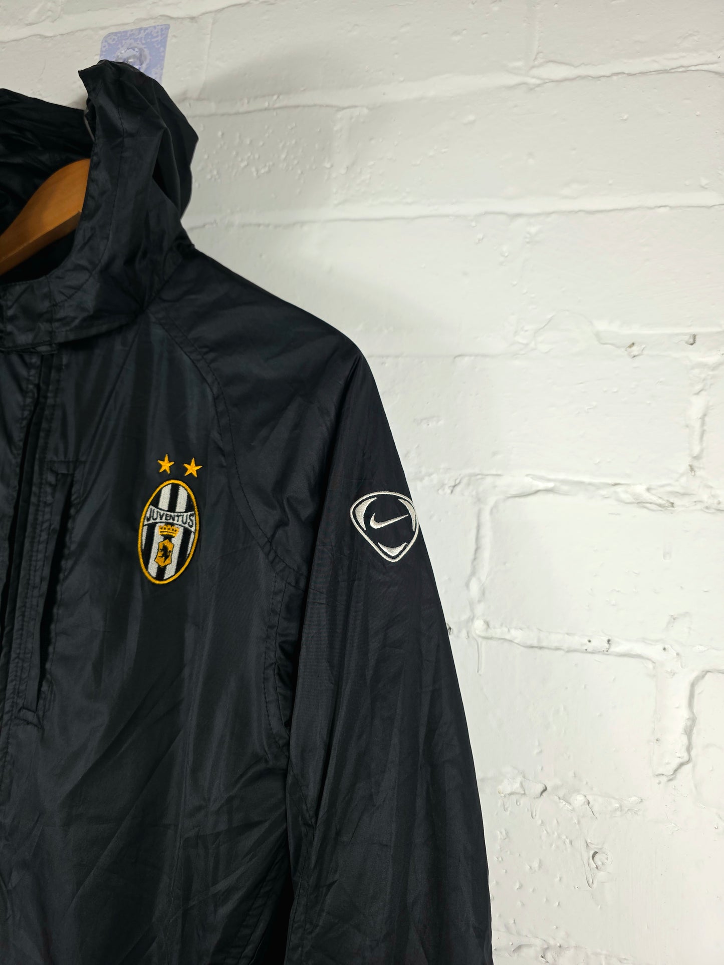 Nike Juventus 2004/05 Hooded Rain Jacket Small