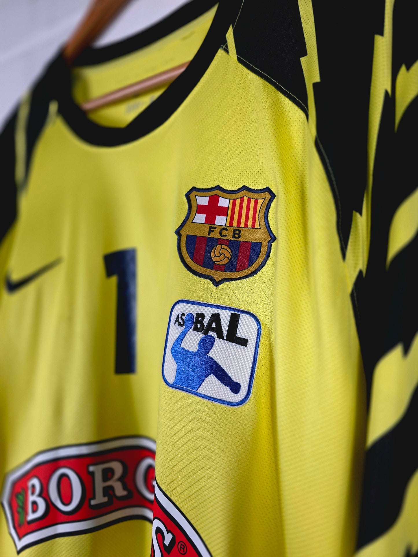 Nike Barcelona 2010/11 'Sjostrand 1' Long Sleeve Match Issue Handball Goalkeeper Shirt XXL