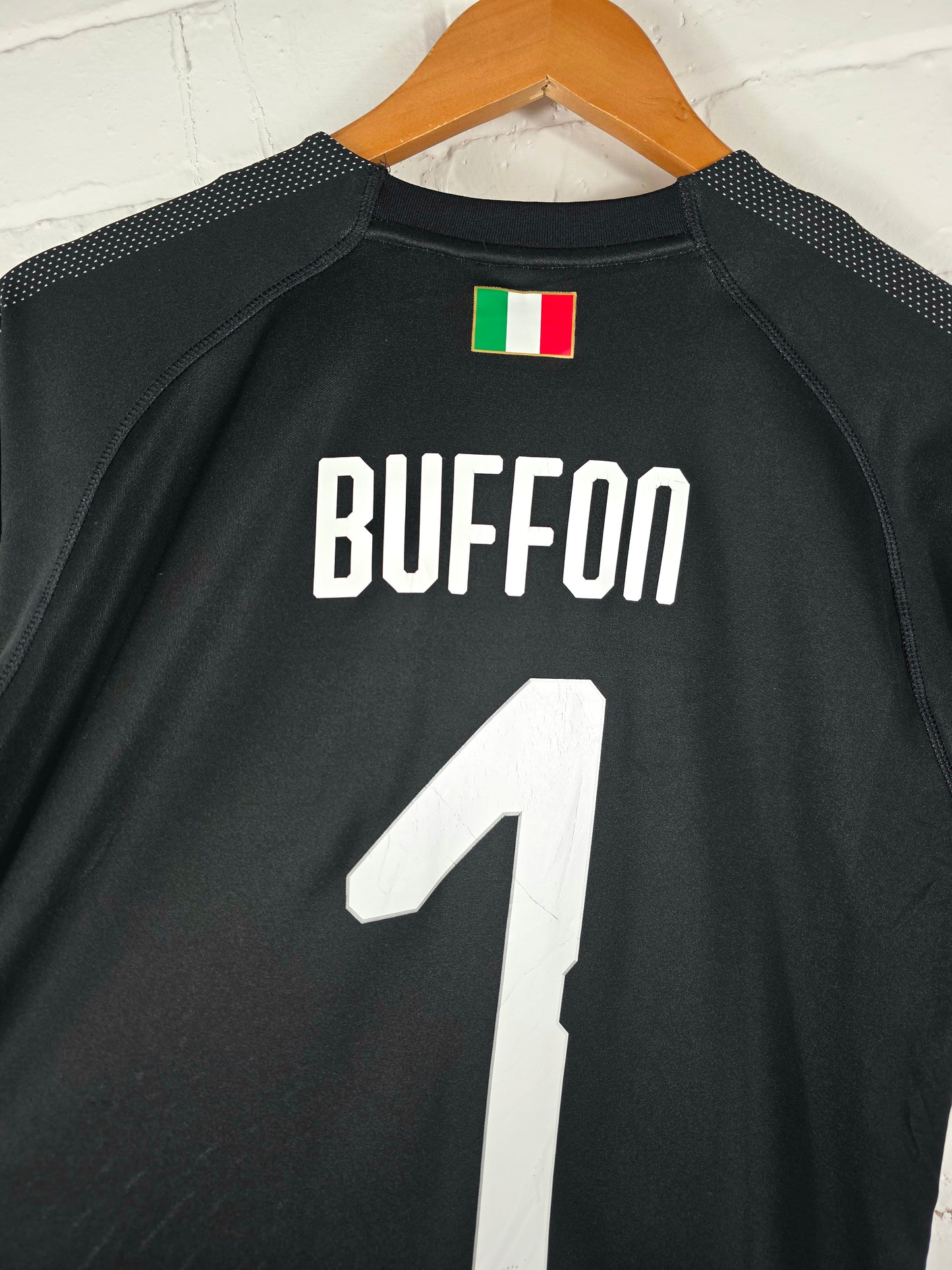 Puma Italy 2018/19 'Buffon 1' Goalkeeper Shirt Small