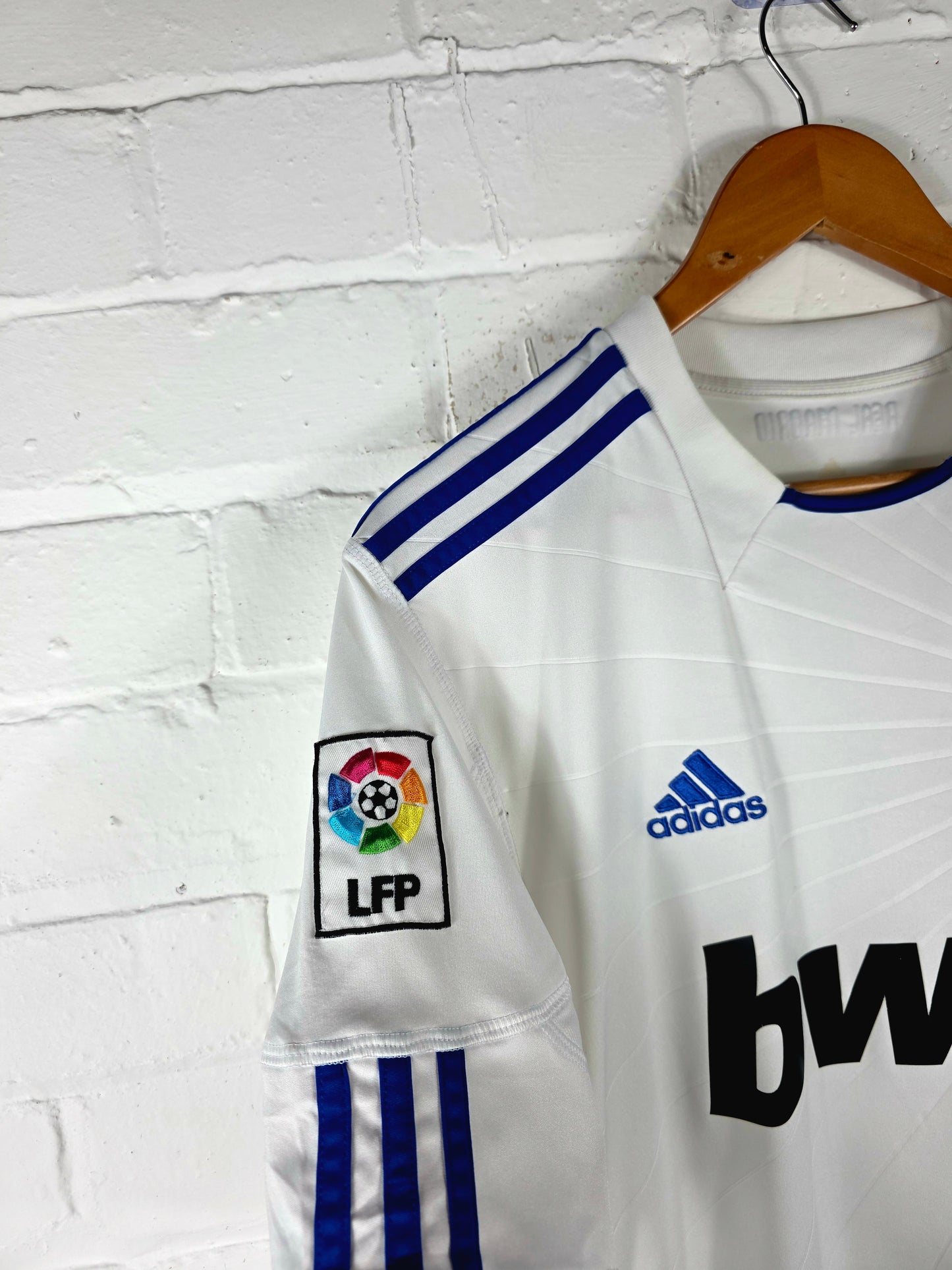 Adidas Real Madrid 2010/11 'Ozil 23' Home Shirt Large
