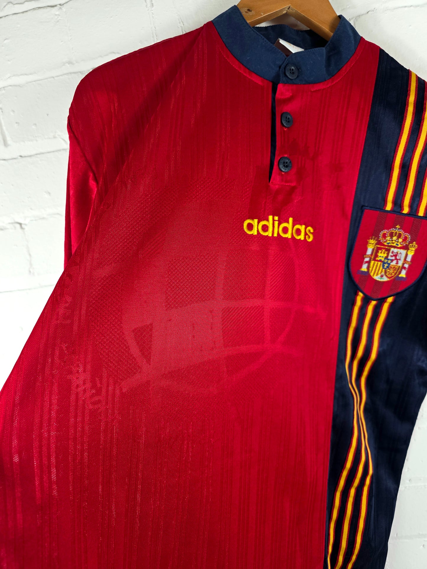 Adidas Spain 1996/98 Home Shirt Medium