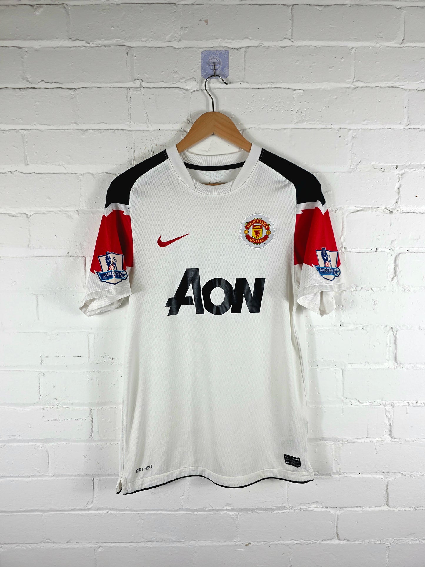 Nike Manchester United 2010/12 Away Shirt Small