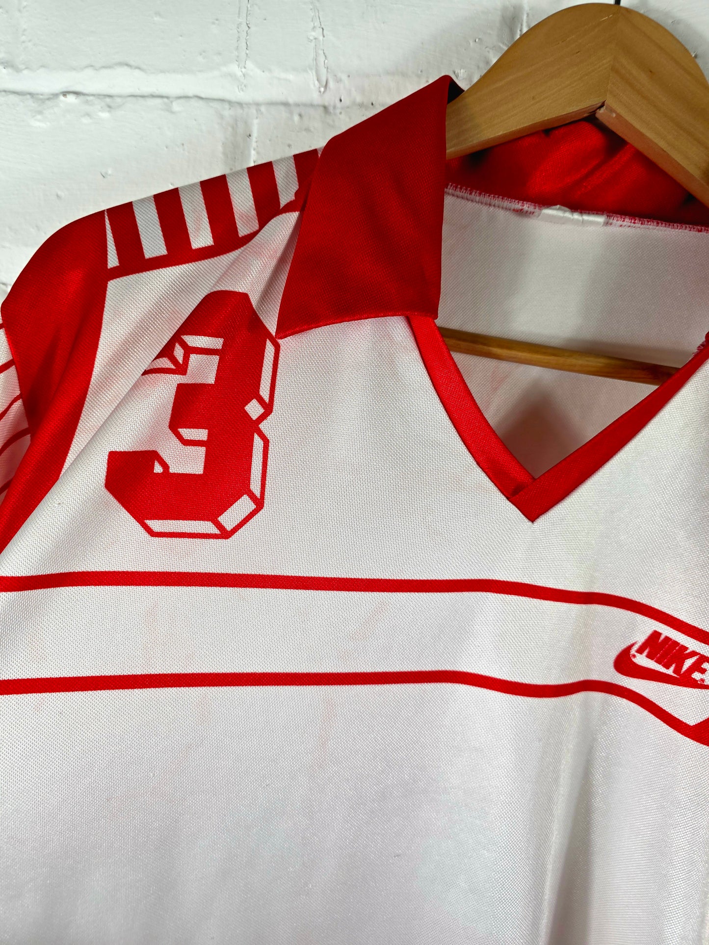 Nike 1990s Vintage Template Shirt Large