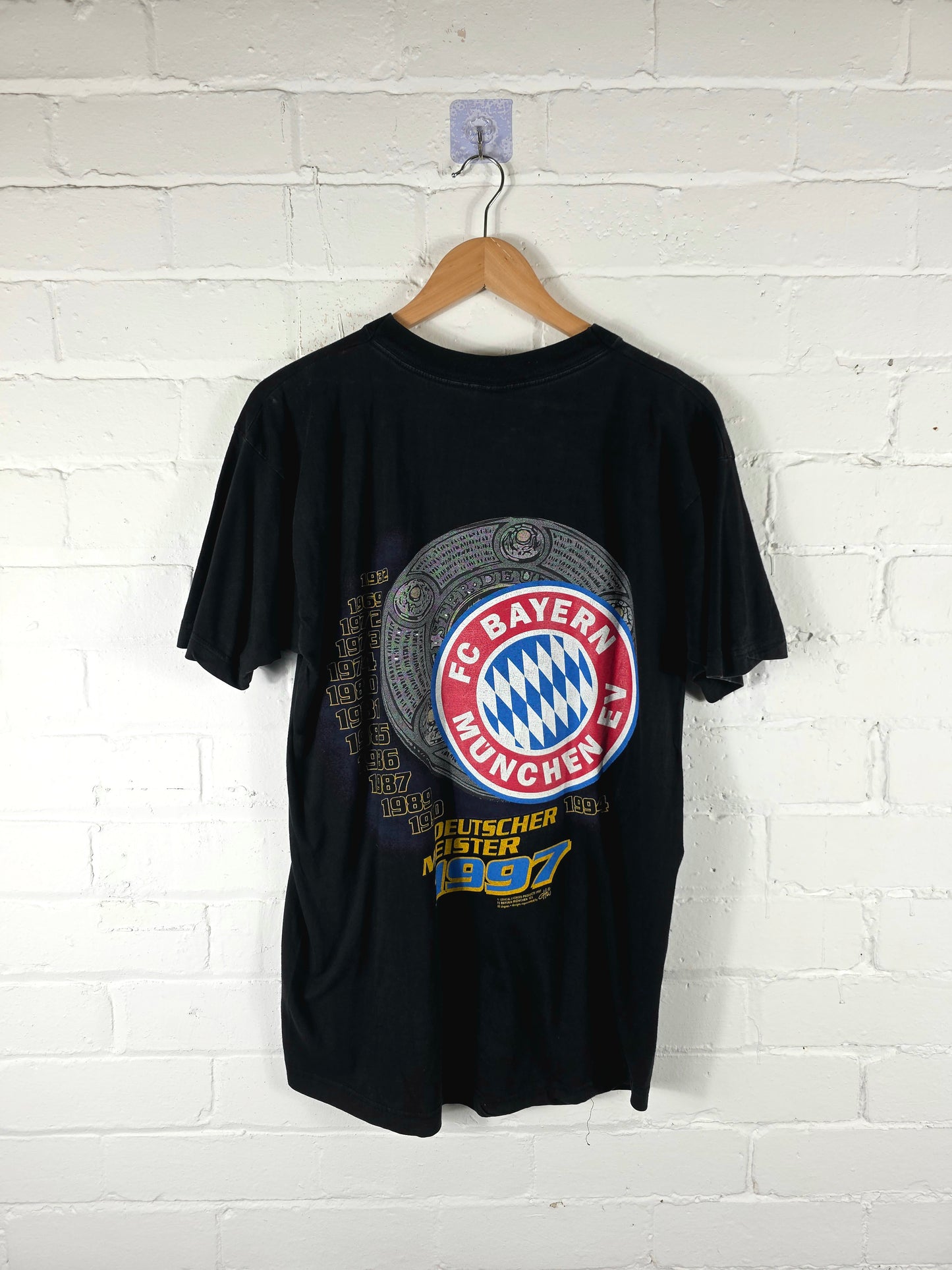 Bayern Munich 1997 Graphic Cotton T-Shirt Large