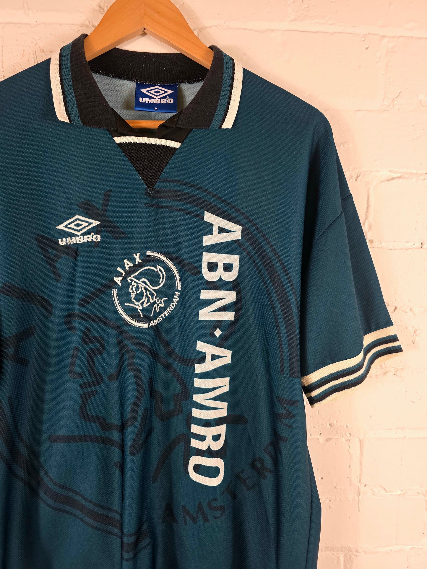Umbro Ajax 1995/96 Away Shirt Medium