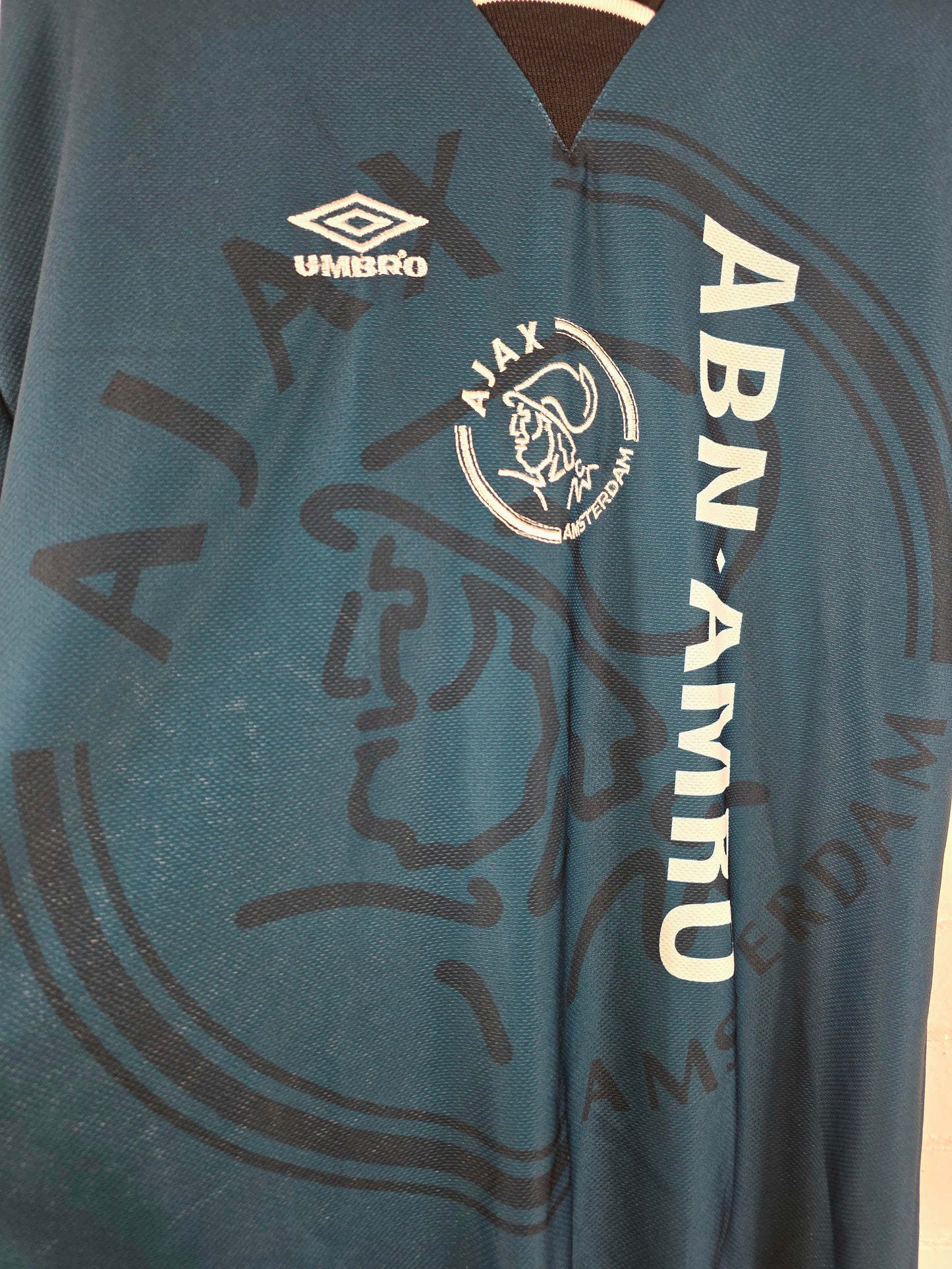 Umbro Ajax 1995/96 Away Shirt Medium