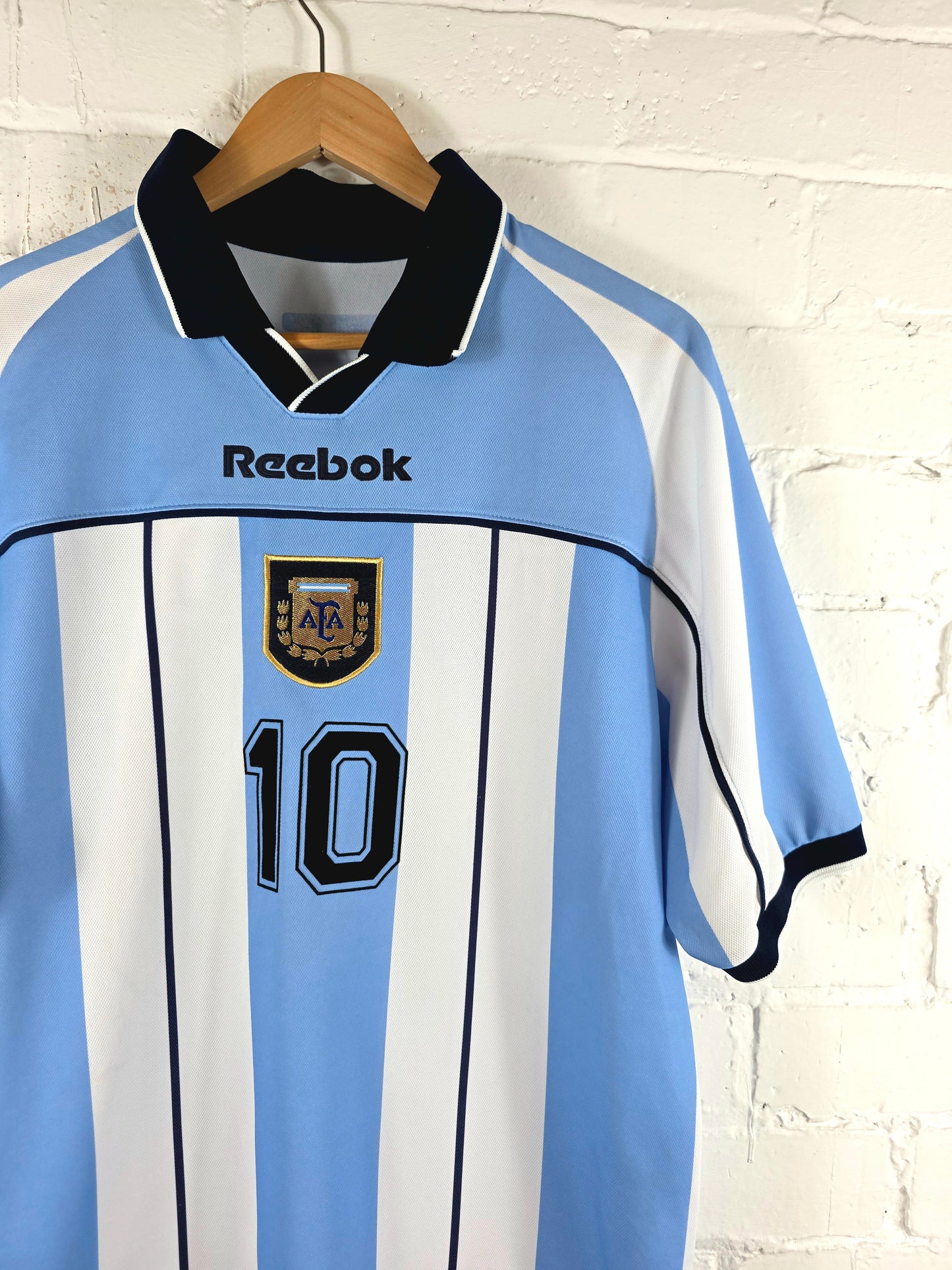 Reebok Argentina 2000/01 'Maradona 10' Home Shirt Medium